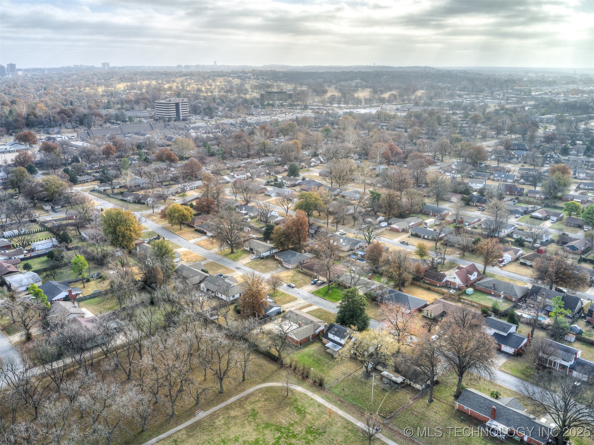 1737 E 56th Street Property Photo 56