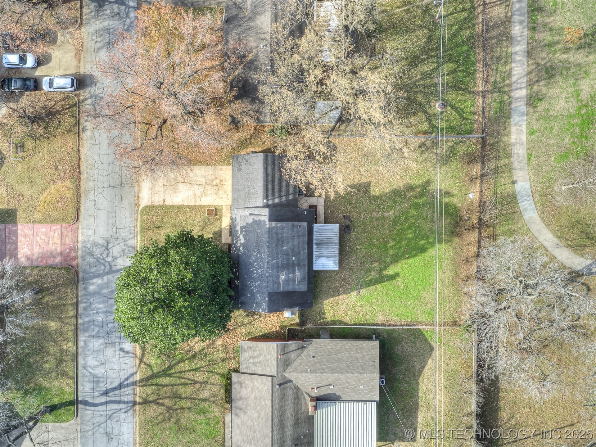 1737 E 56th Street Property Photo 58