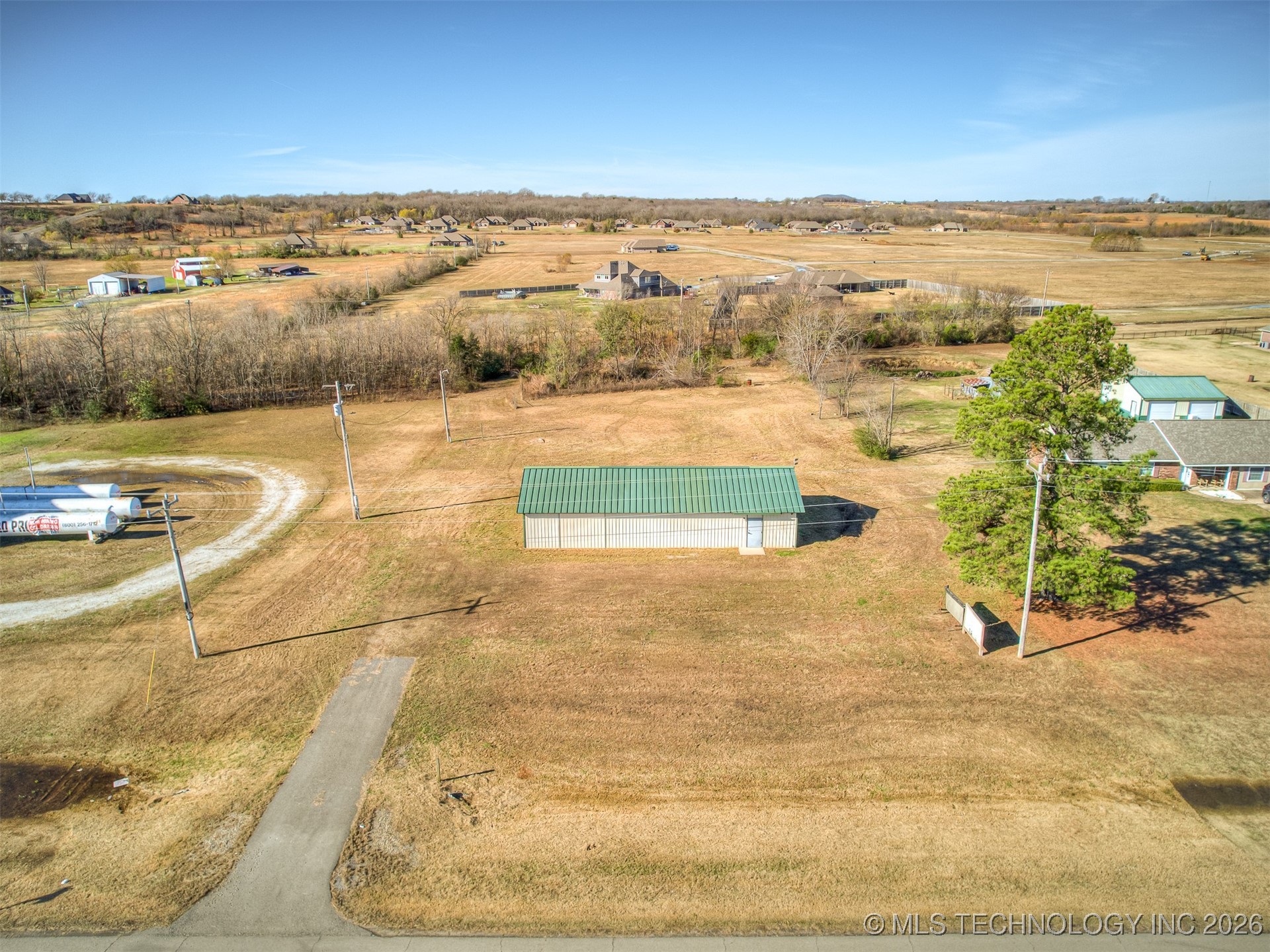 7121 S Cherokee Street Property Photo 2