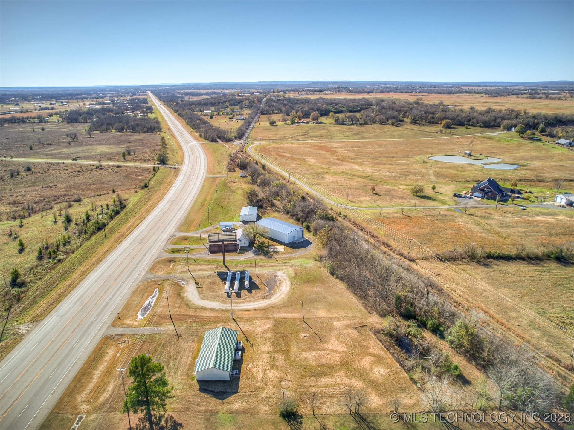 7121 S Cherokee Street Property Photo 5