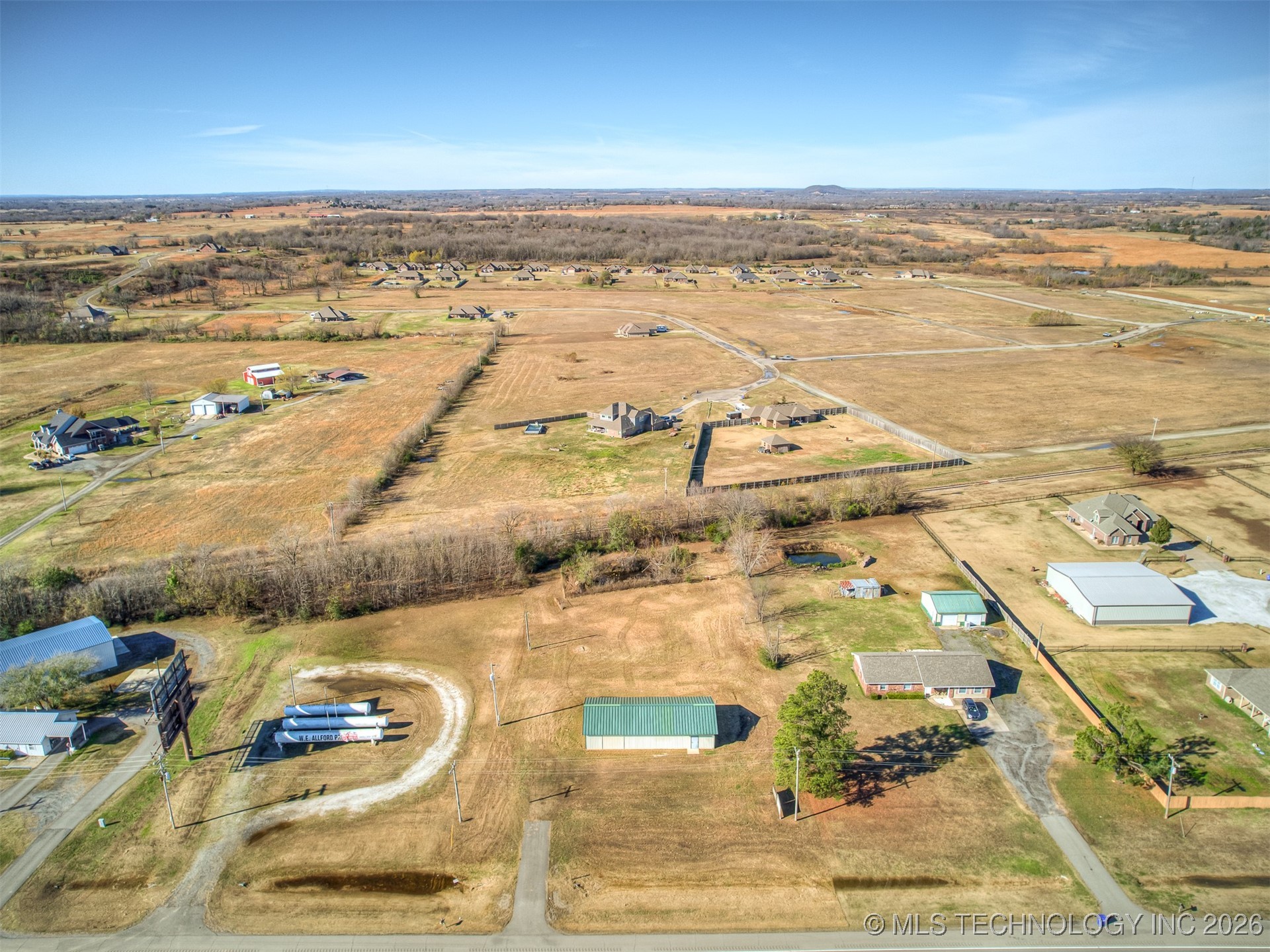 7121 S Cherokee Street Property Photo 7