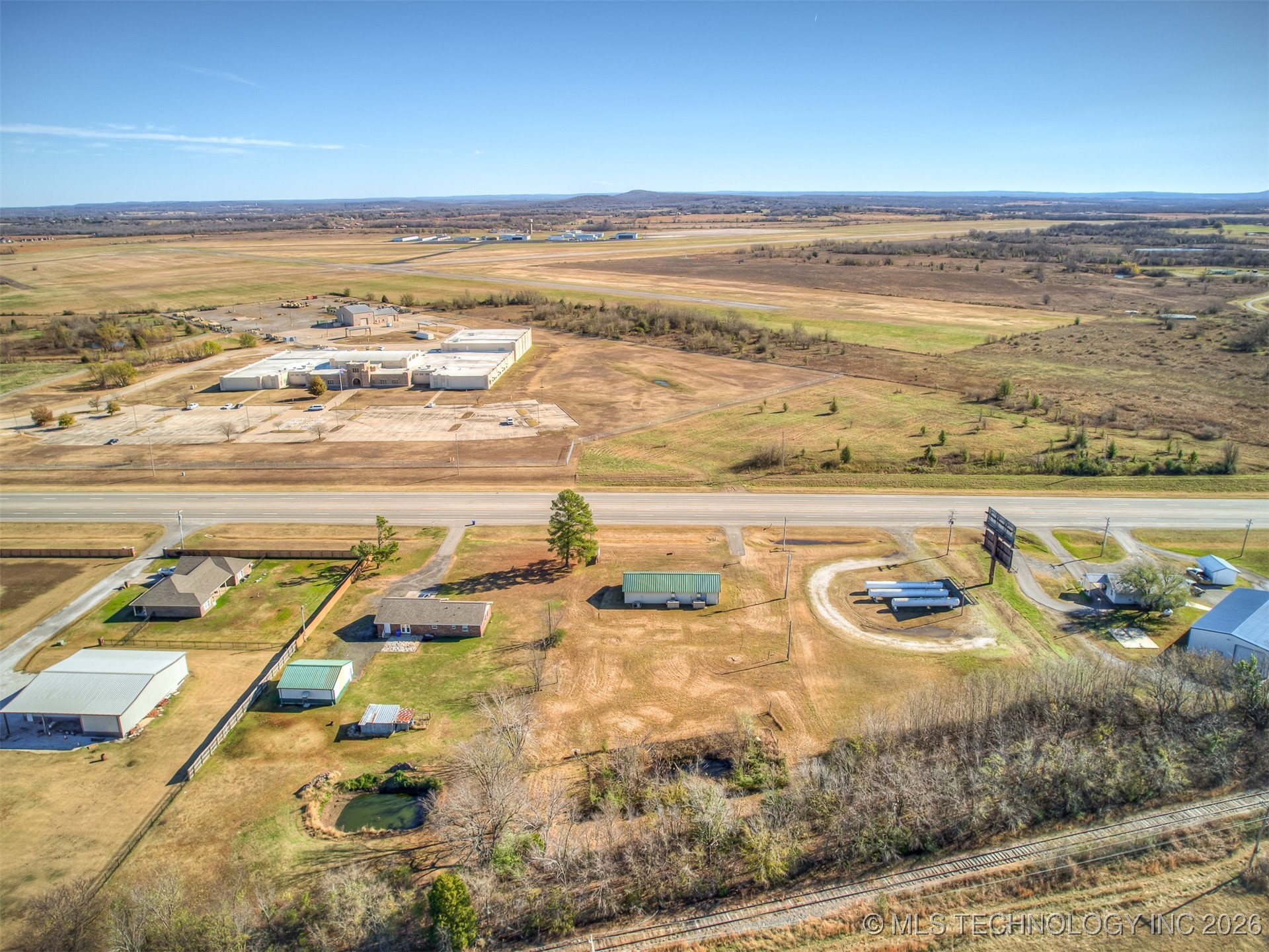 7121 S Cherokee Street Property Photo 8