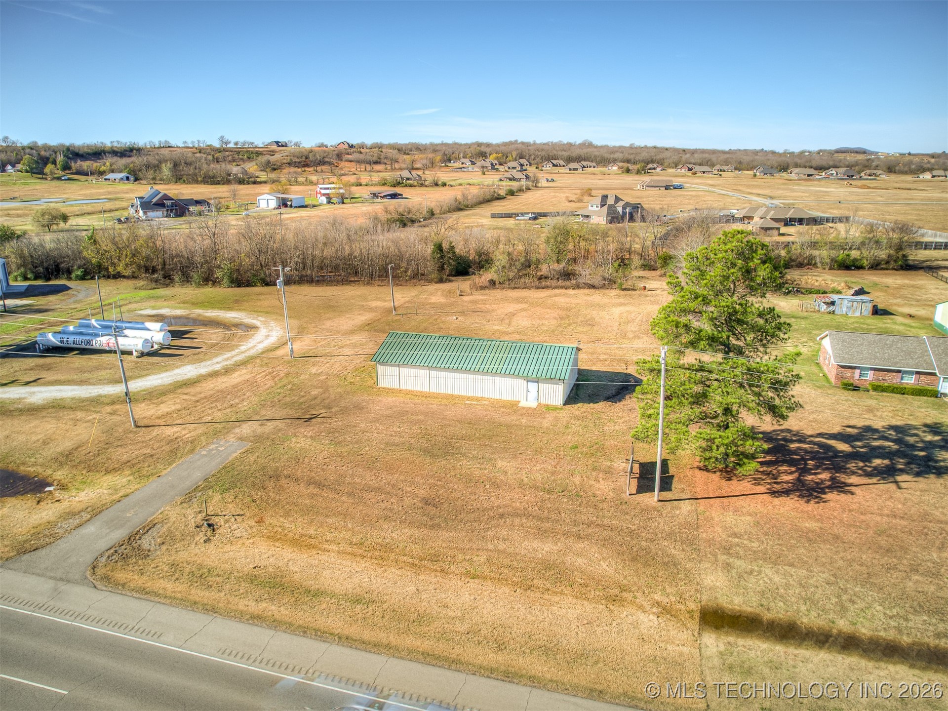 7121 S Cherokee Street Property Photo 14