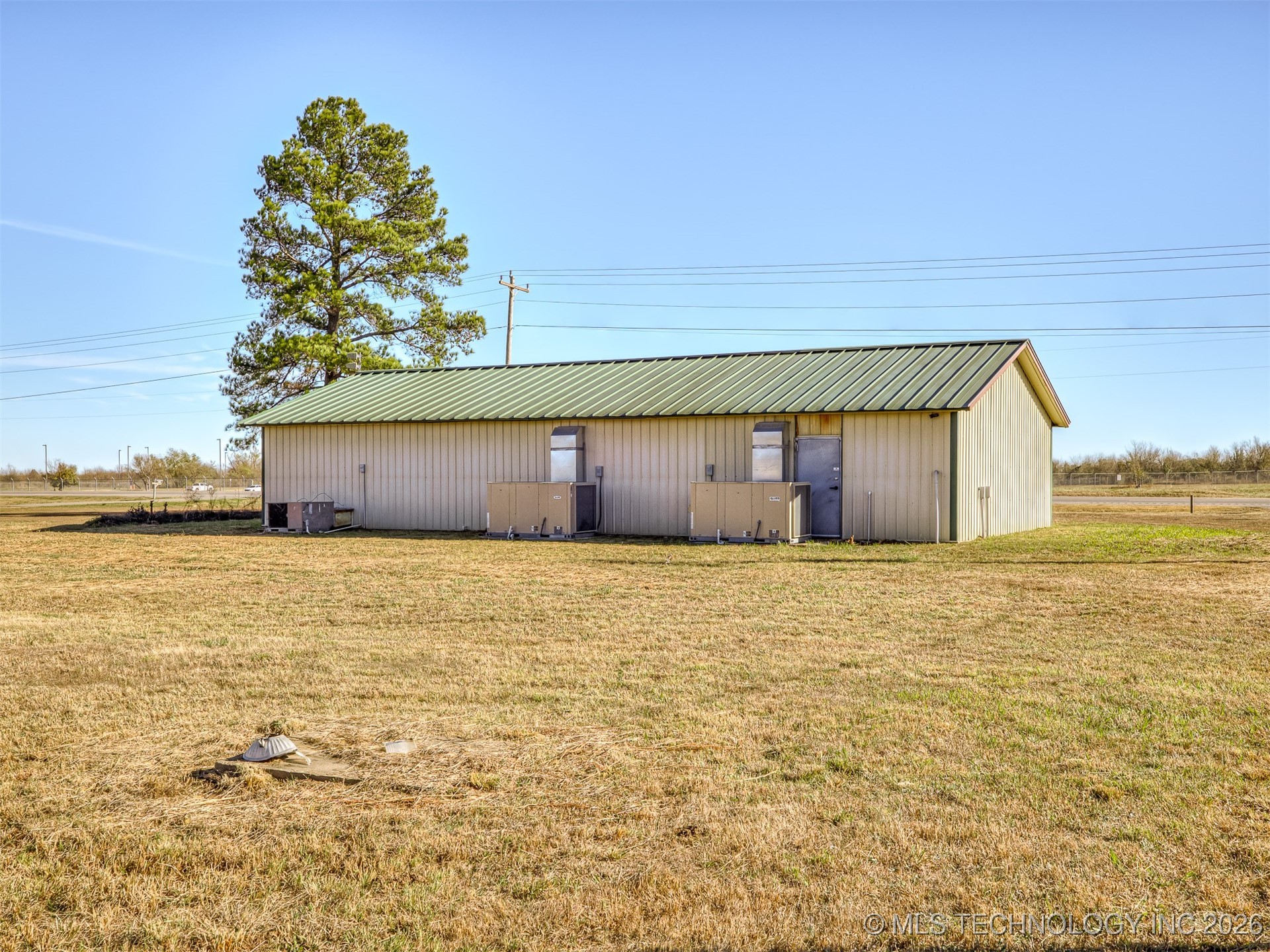 7121 S Cherokee Street Property Photo 31