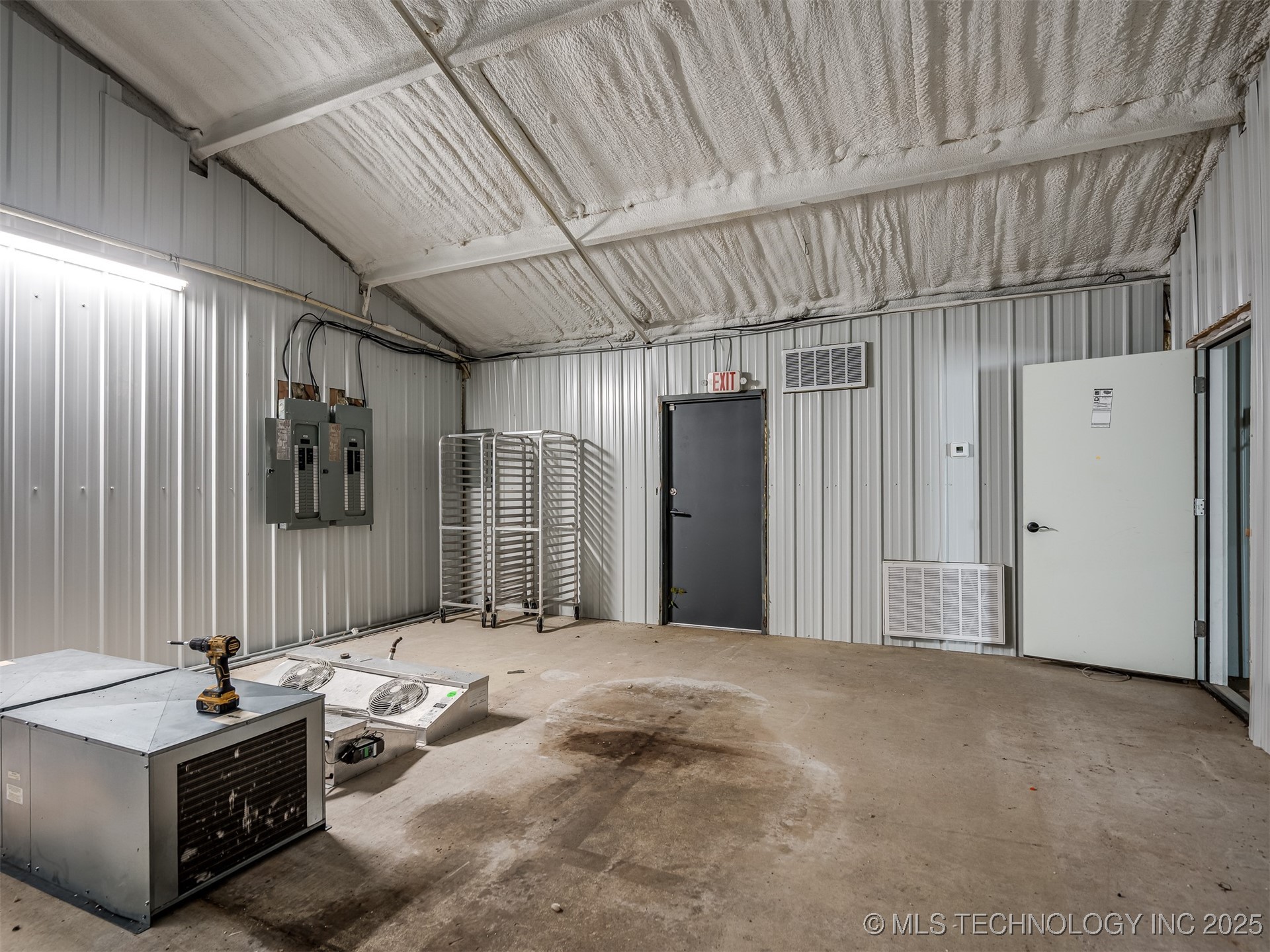 7121 S Cherokee Street Property Photo 46