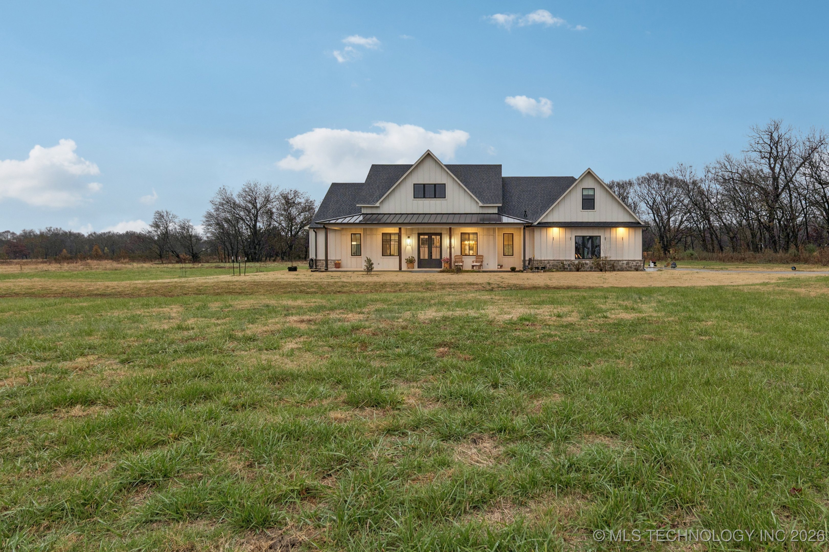 396536 W 2262 Drive Property Photo 2