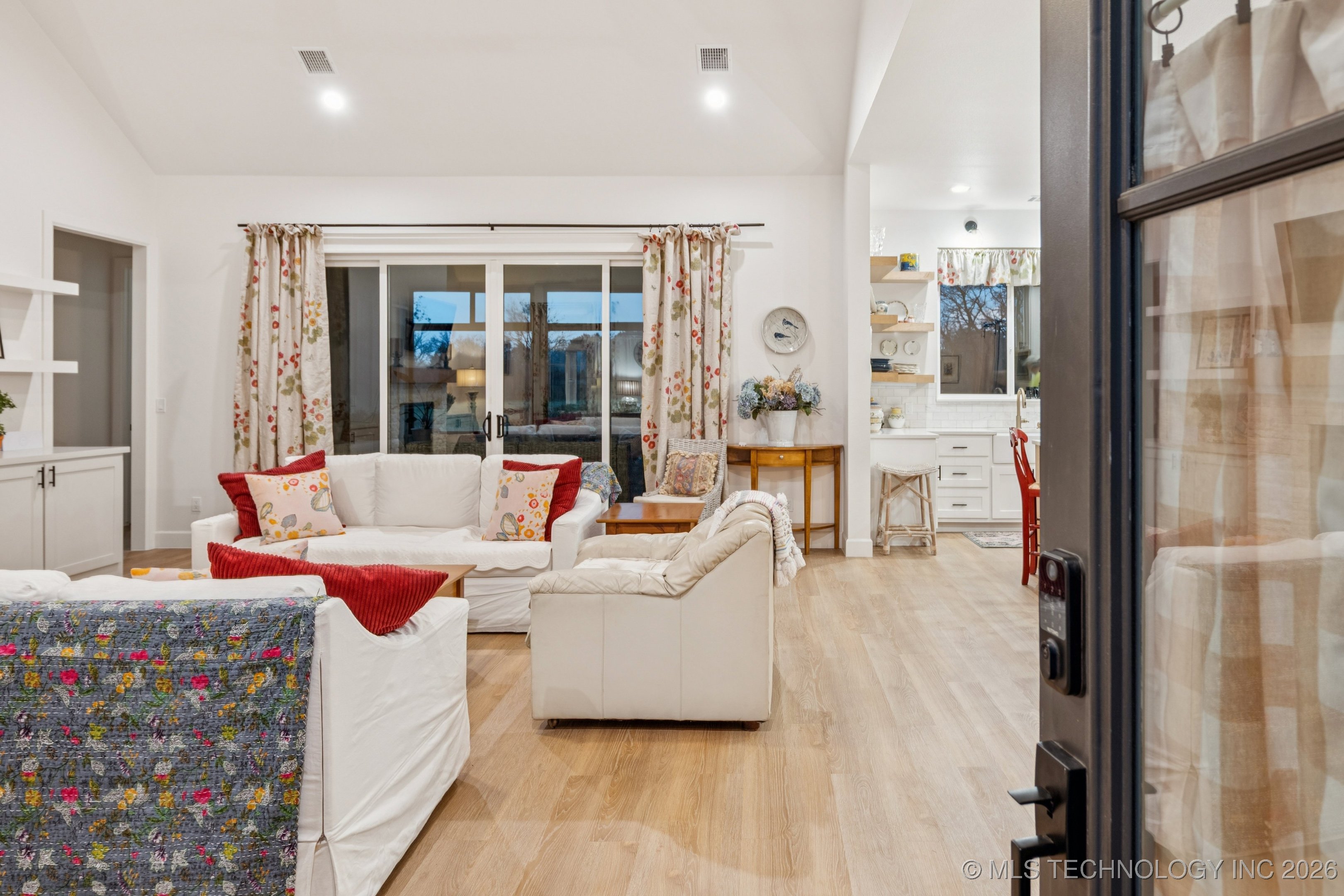 396536 W 2262 Drive Property Photo 6