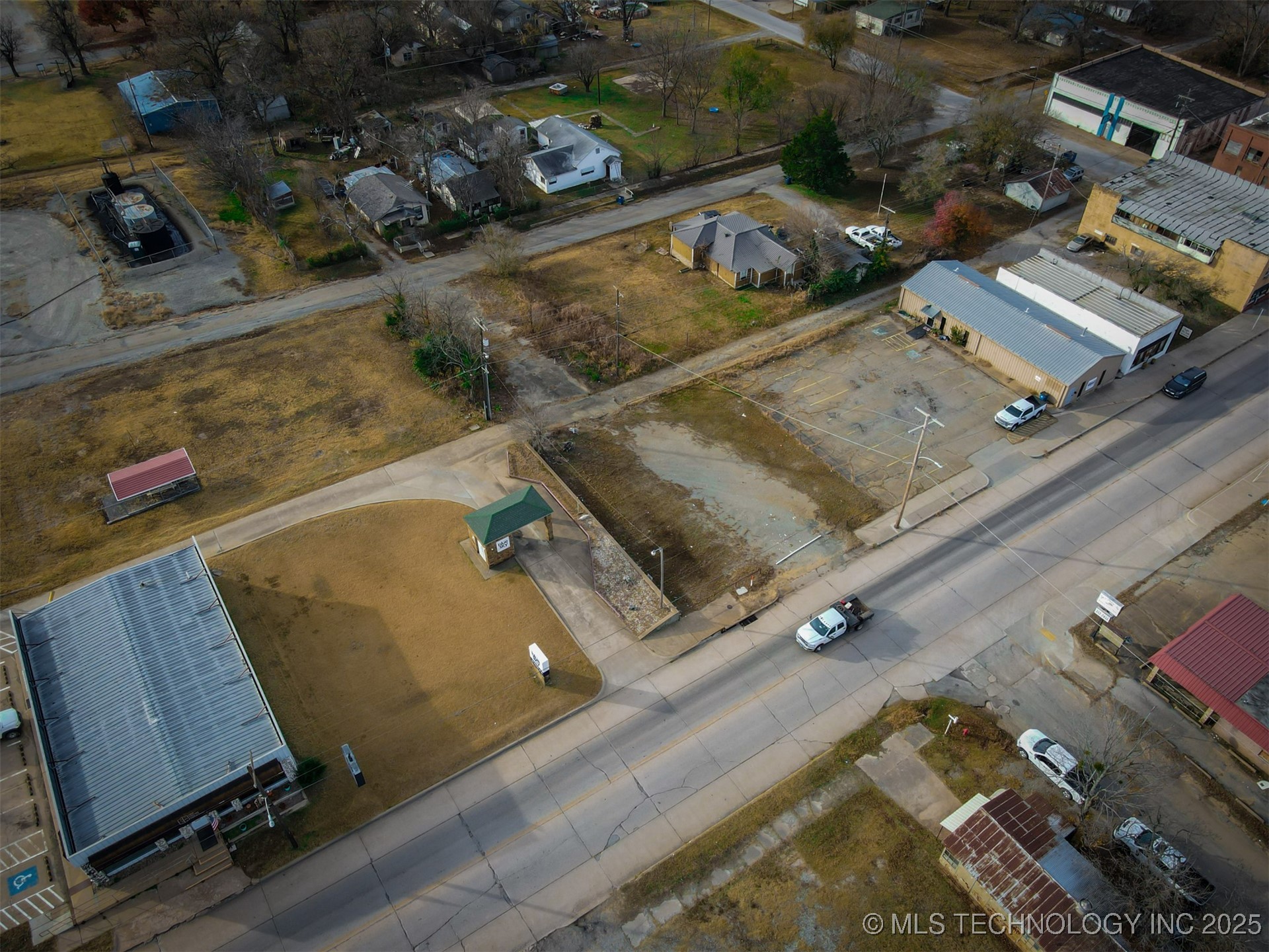 000 E Broadway Street Property Photo 4