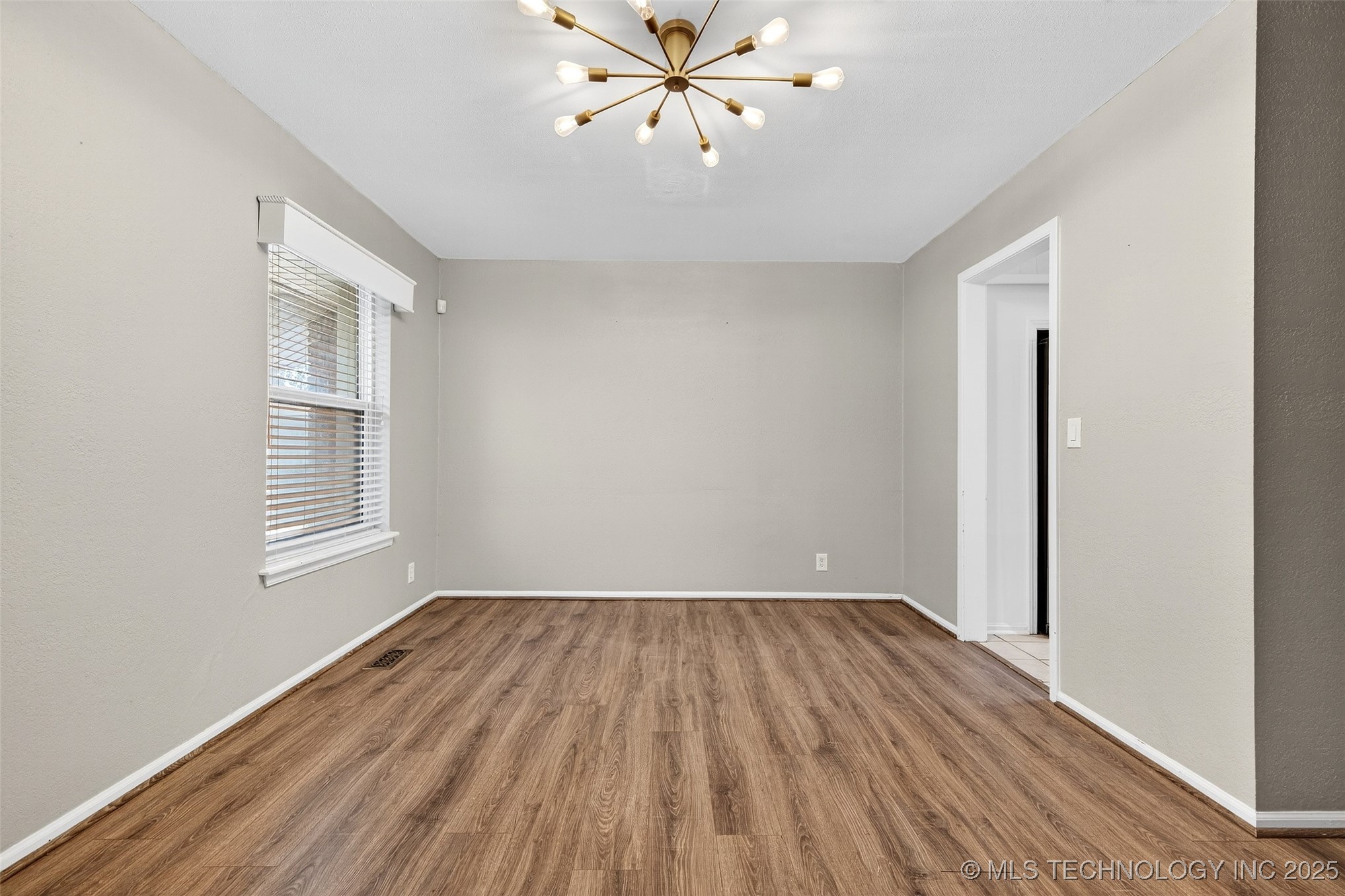 8308 S Indianapolis Place Property Photo 10