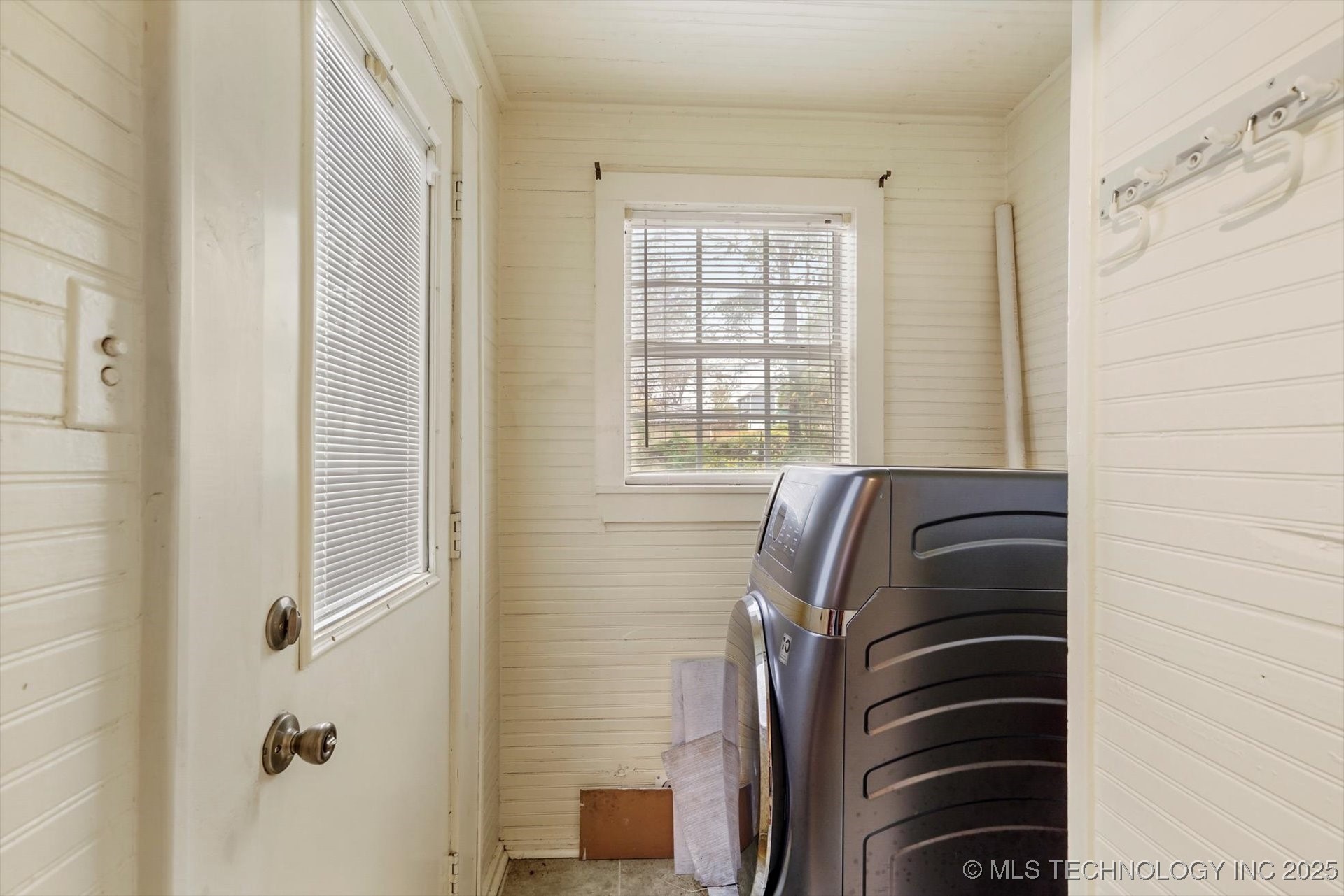 112 E Newton Street Property Photo 10