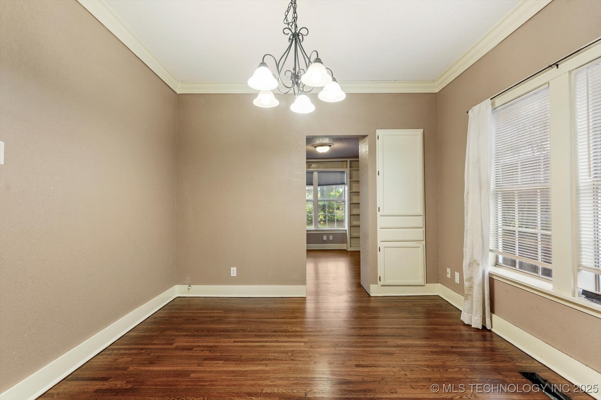 112 E Newton Street Property Photo 12