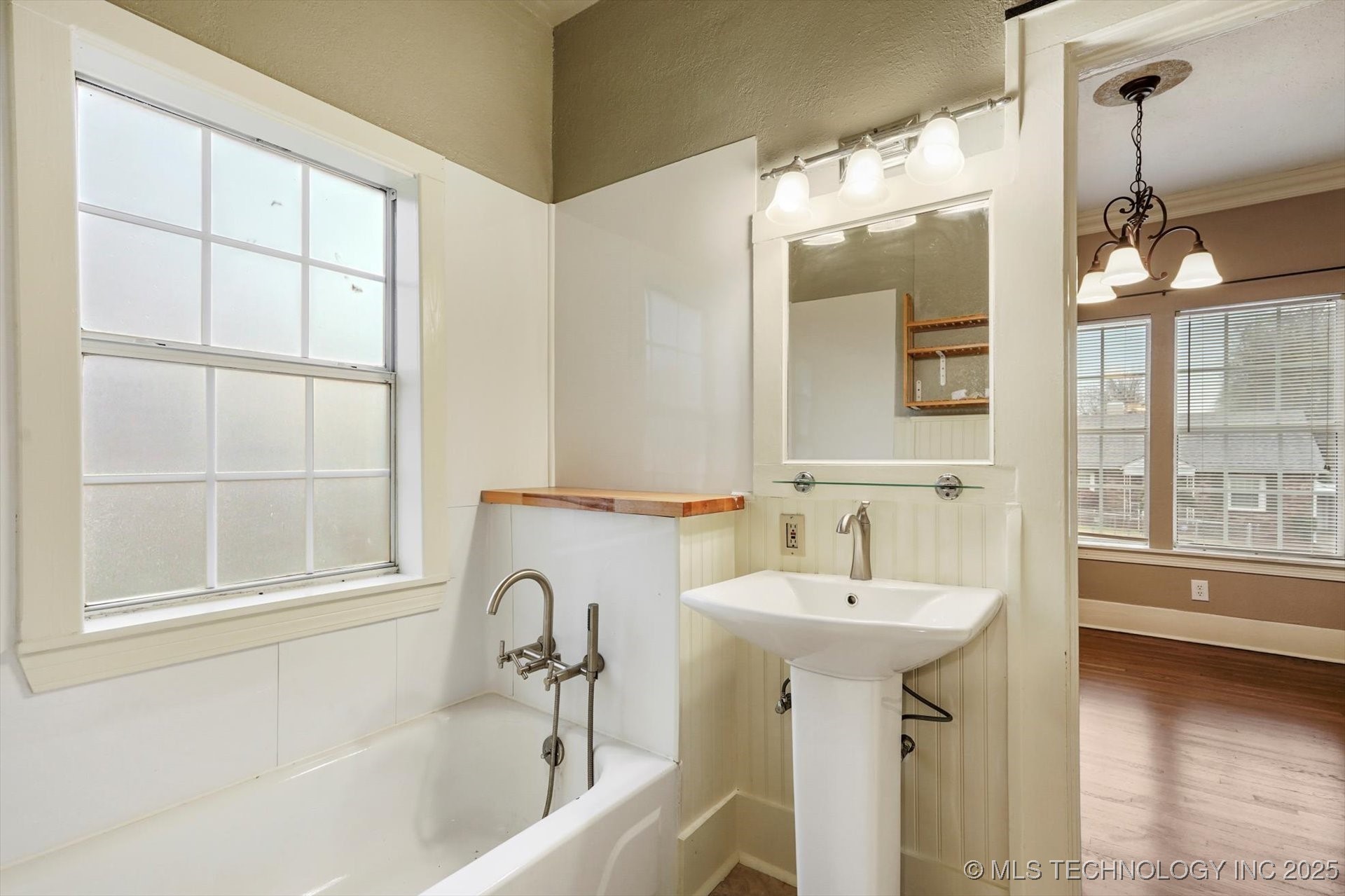 112 E Newton Street Property Photo 13