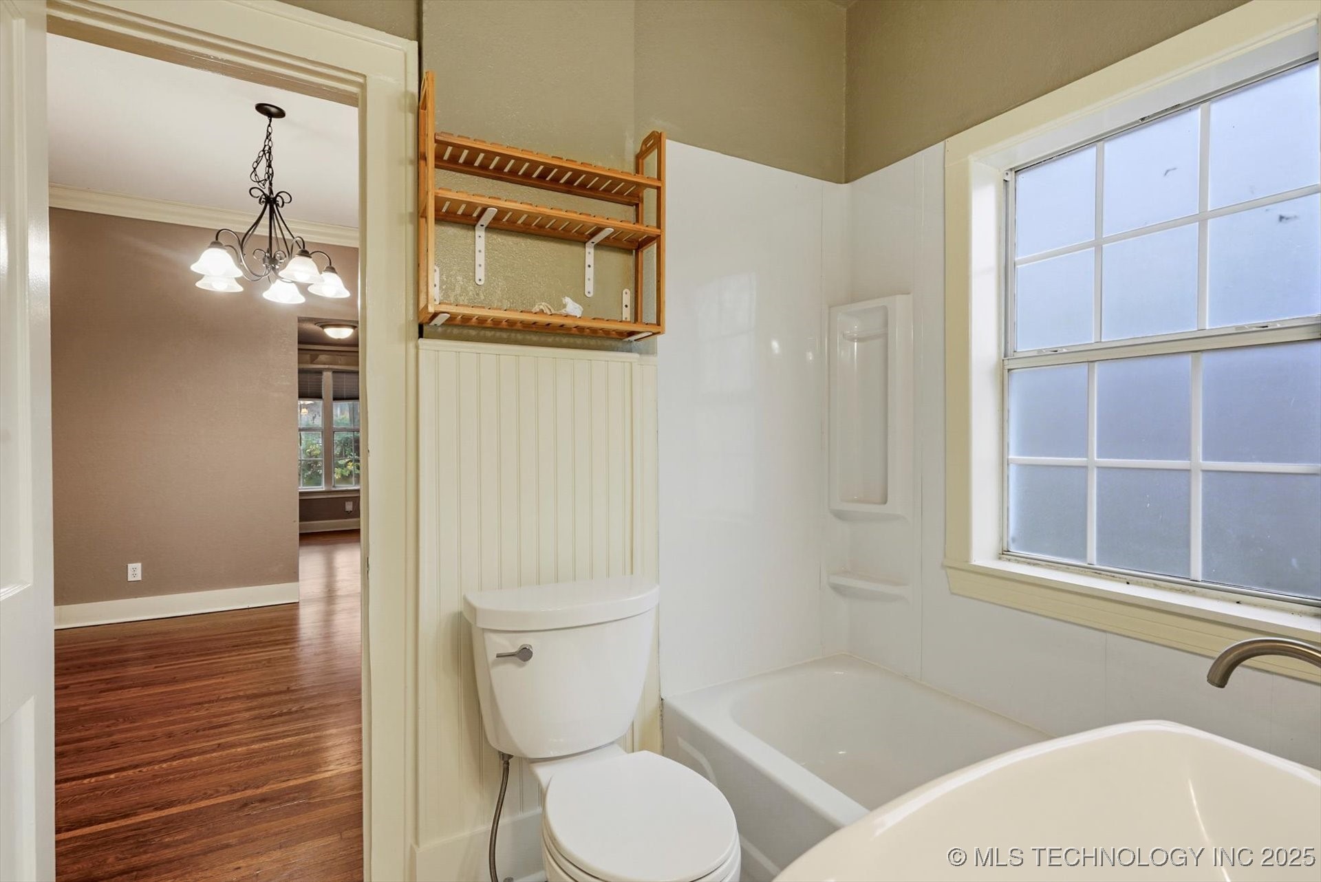 112 E Newton Street Property Photo 14