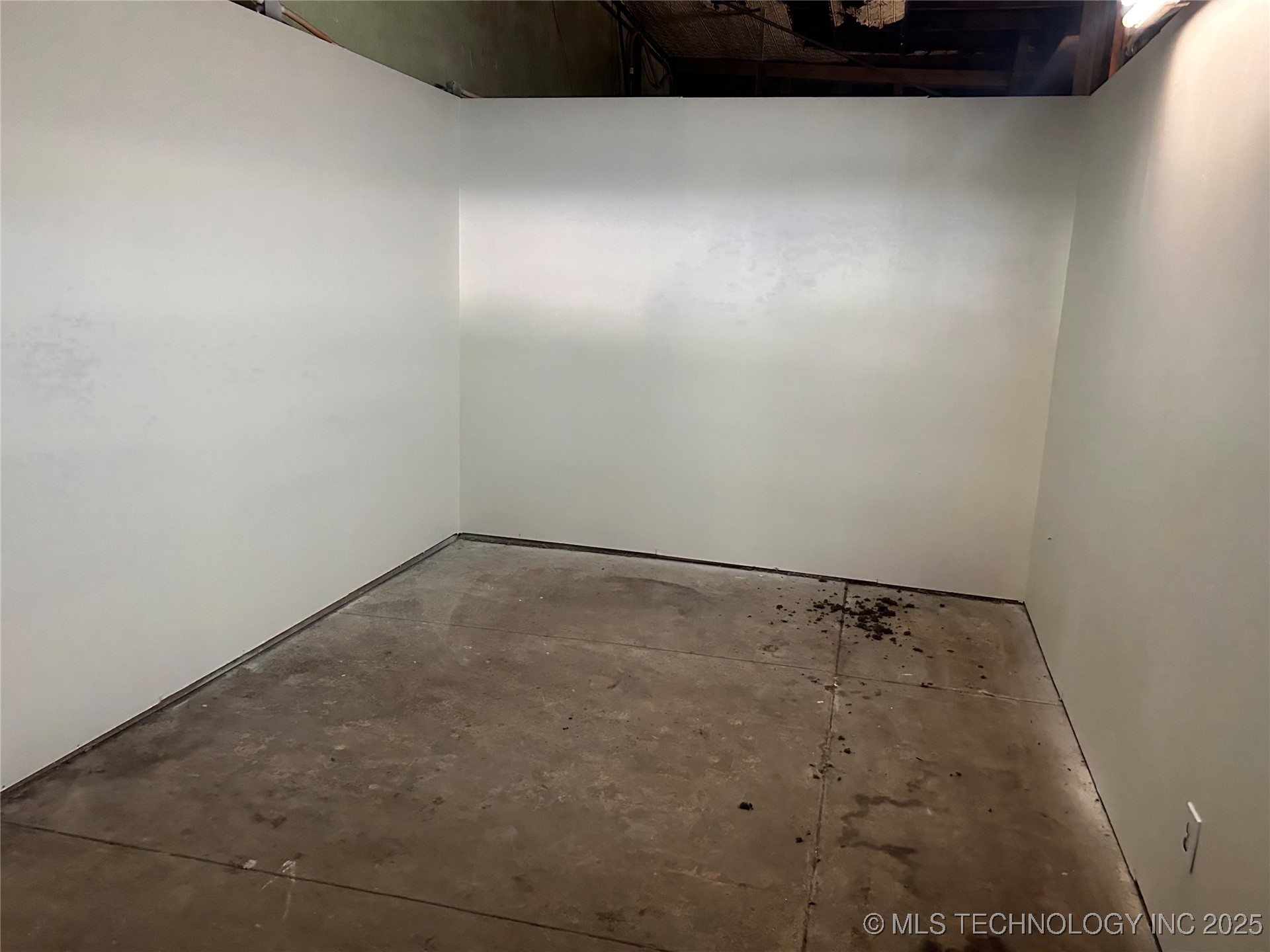 113 N Main Street Property Photo 10