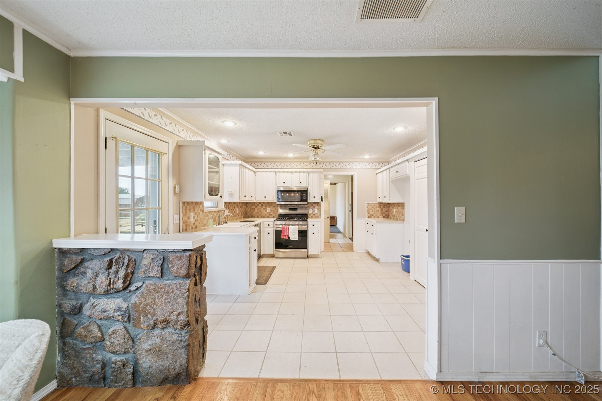 11426 N 123rd East Avenue Property Photo 10