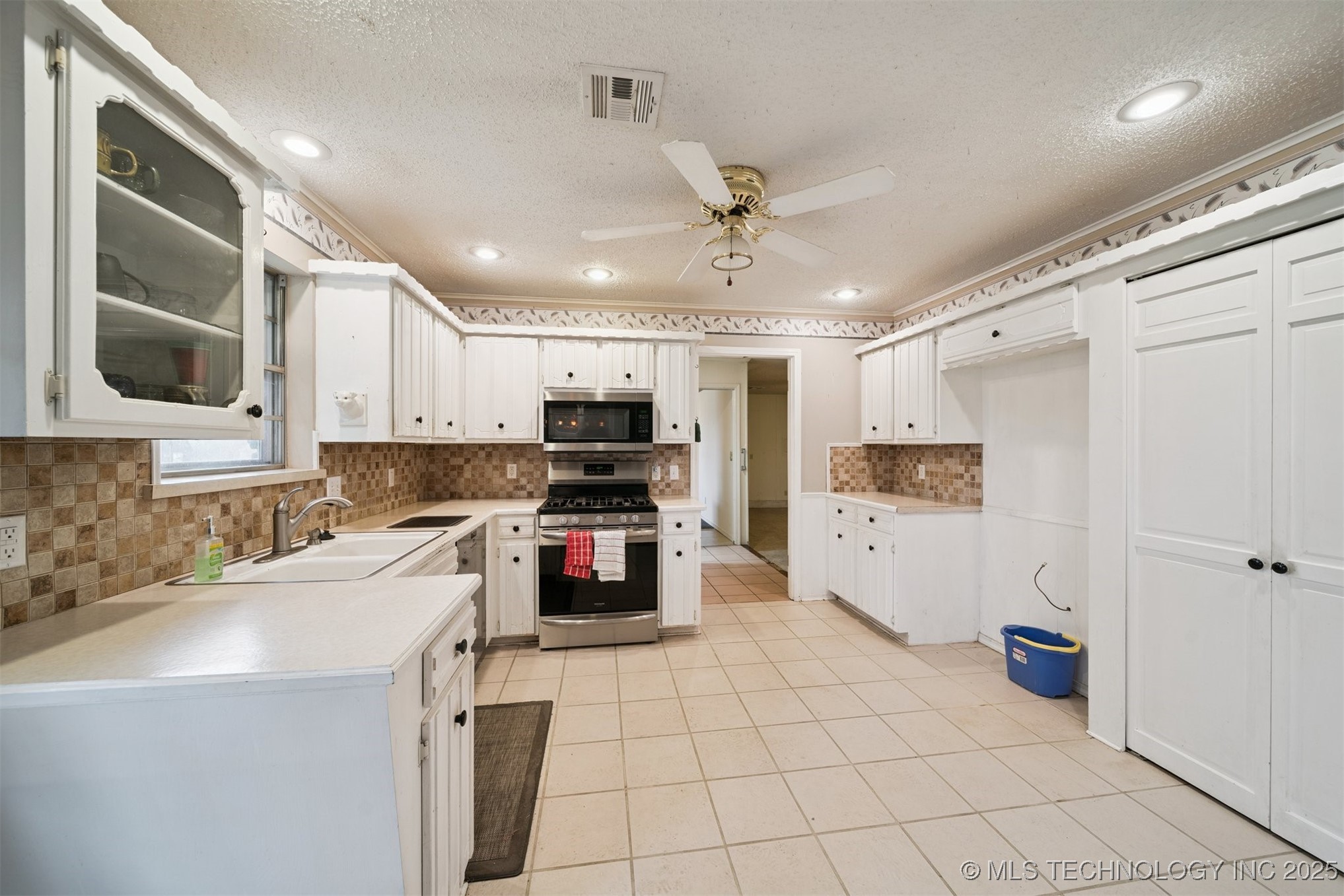 11426 N 123rd East Avenue Property Photo 12