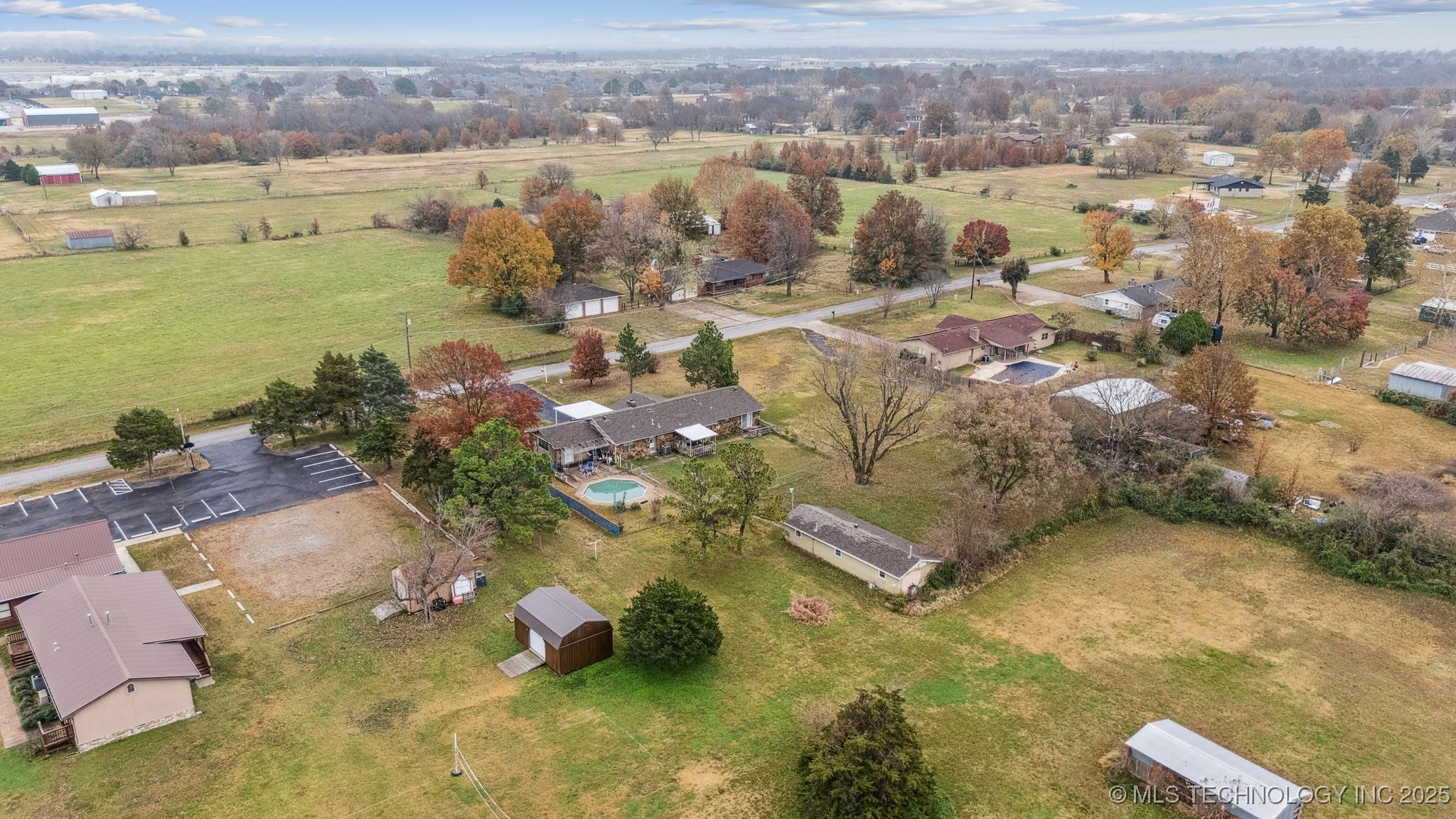 11426 N 123rd East Avenue Property Photo 34