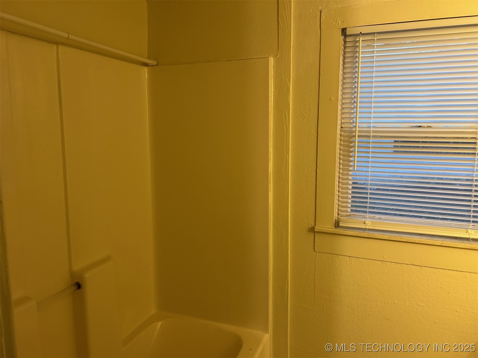 2207 Sallie Street Property Photo 7