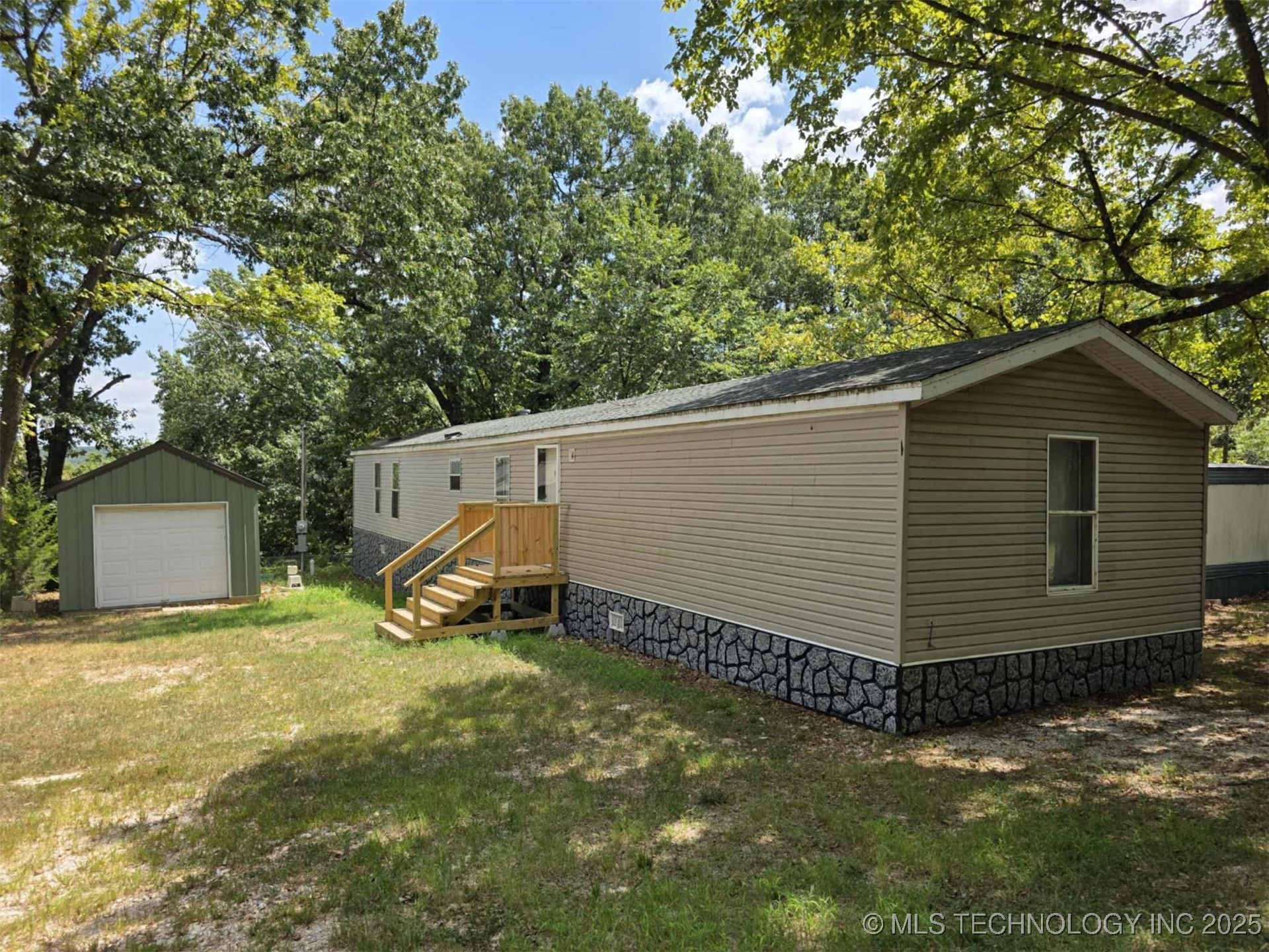 510 1st Street Property Photo 1