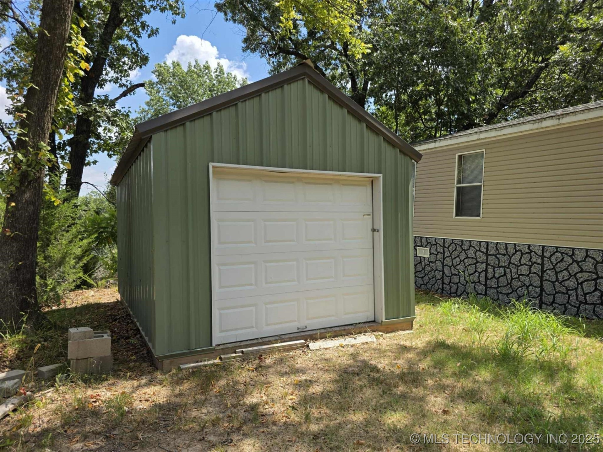 510 1st Street Property Photo 2