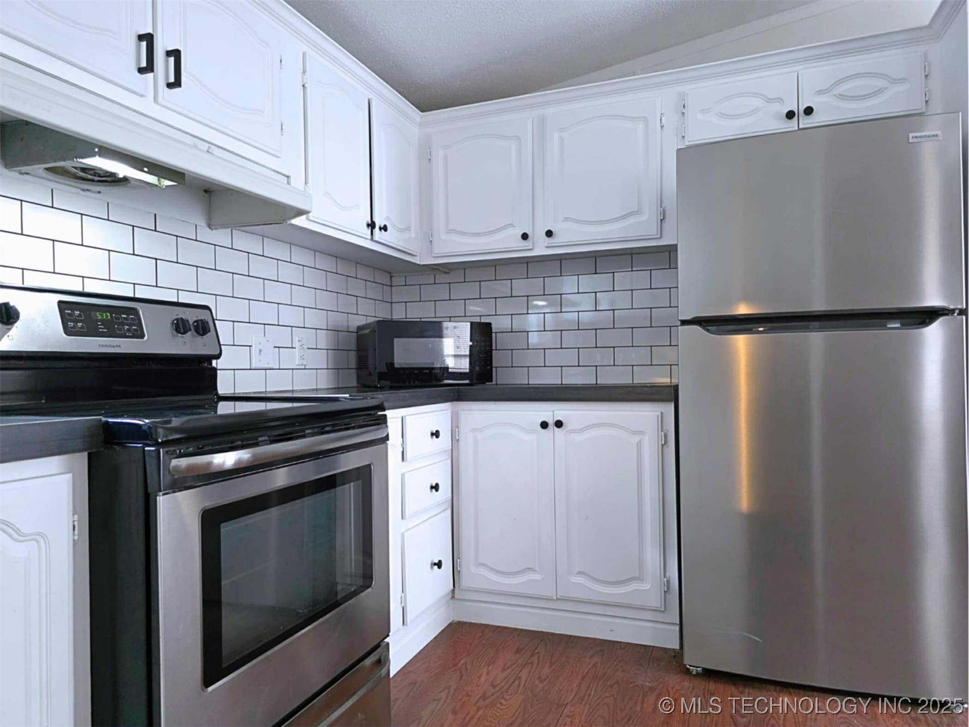 510 1st Street Property Photo 4