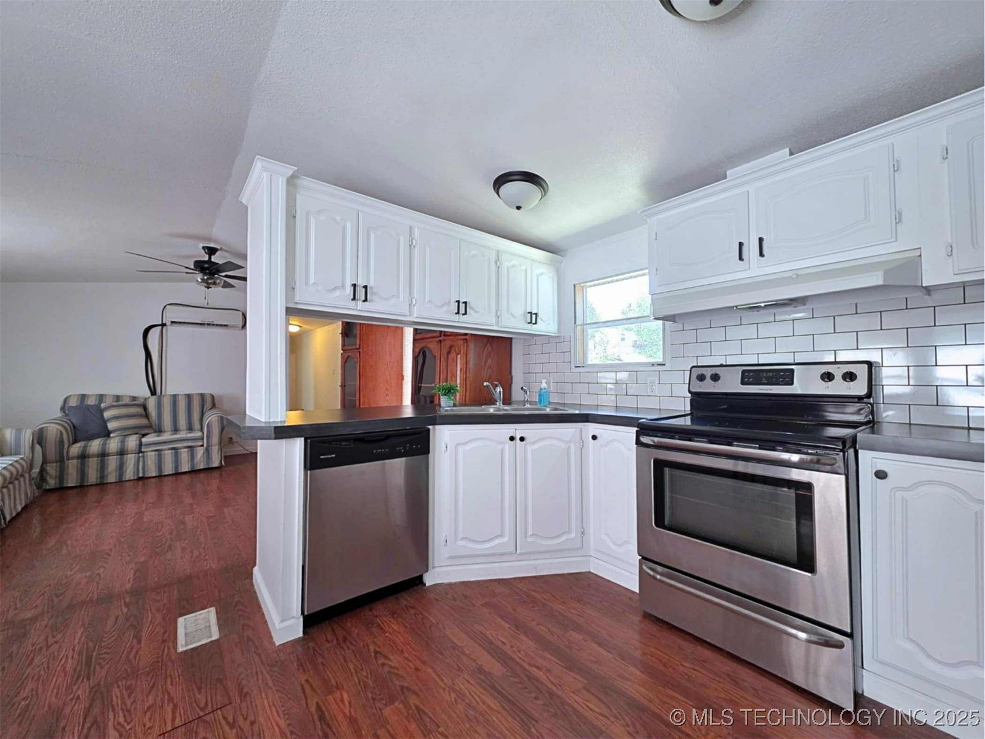 510 1st Street Property Photo 11