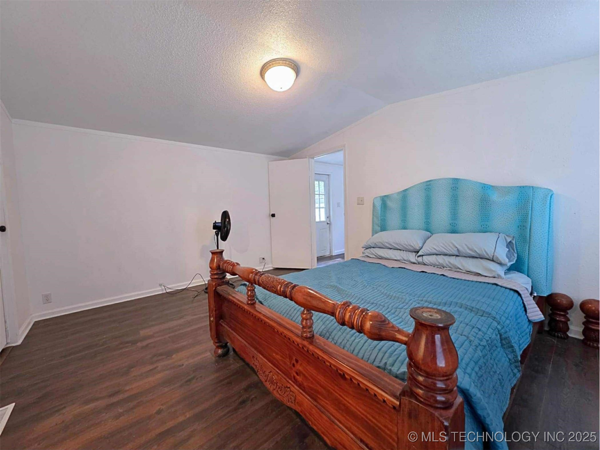 510 1st Street Property Photo 24