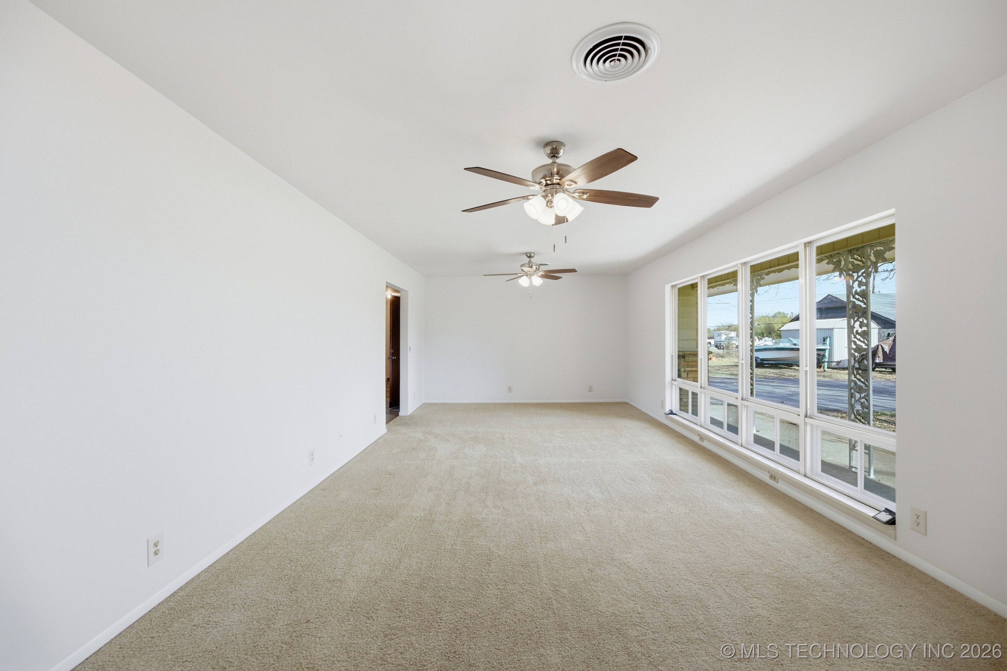 2600 S Hickory Street Property Photo 4