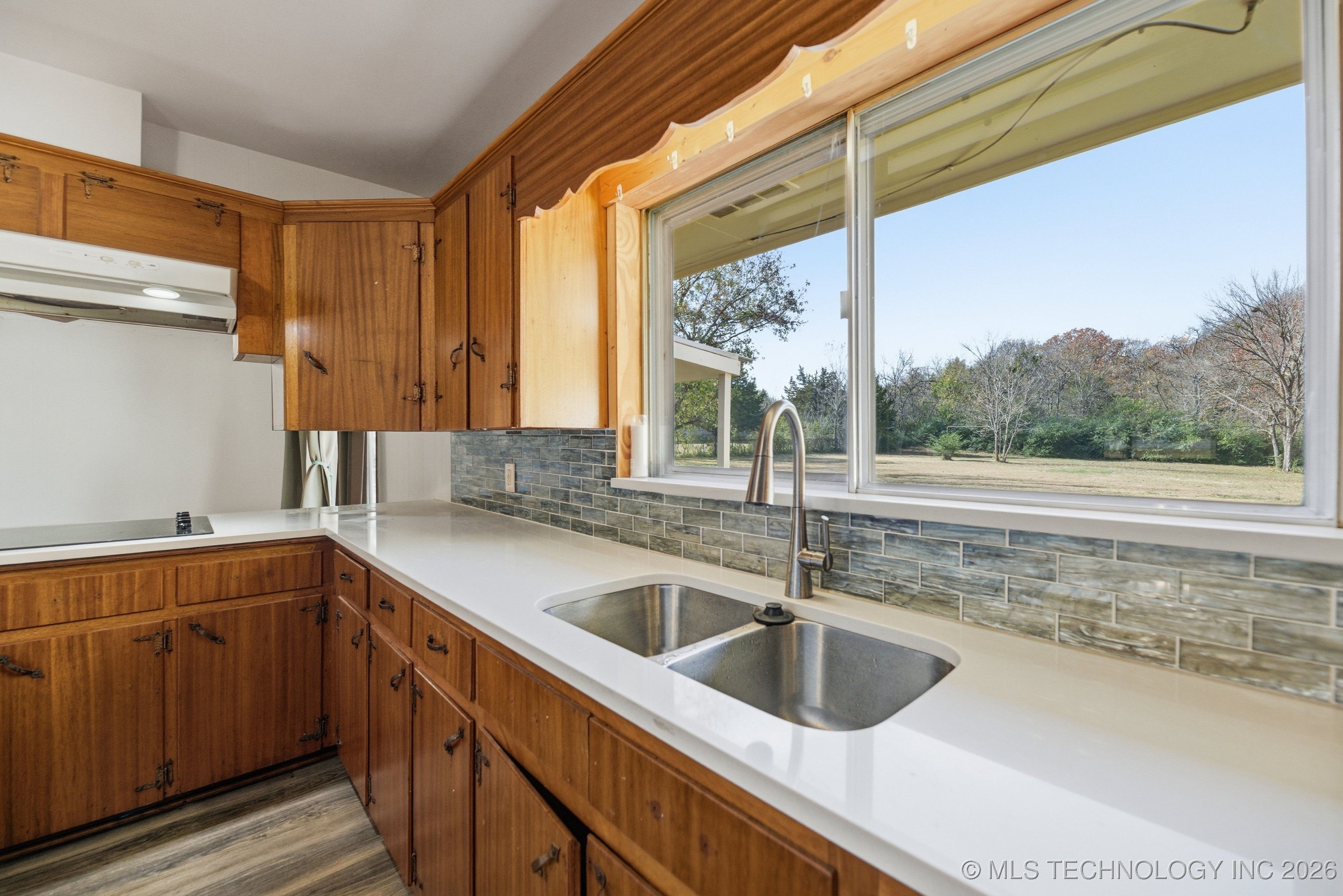 2600 S Hickory Street Property Photo 11