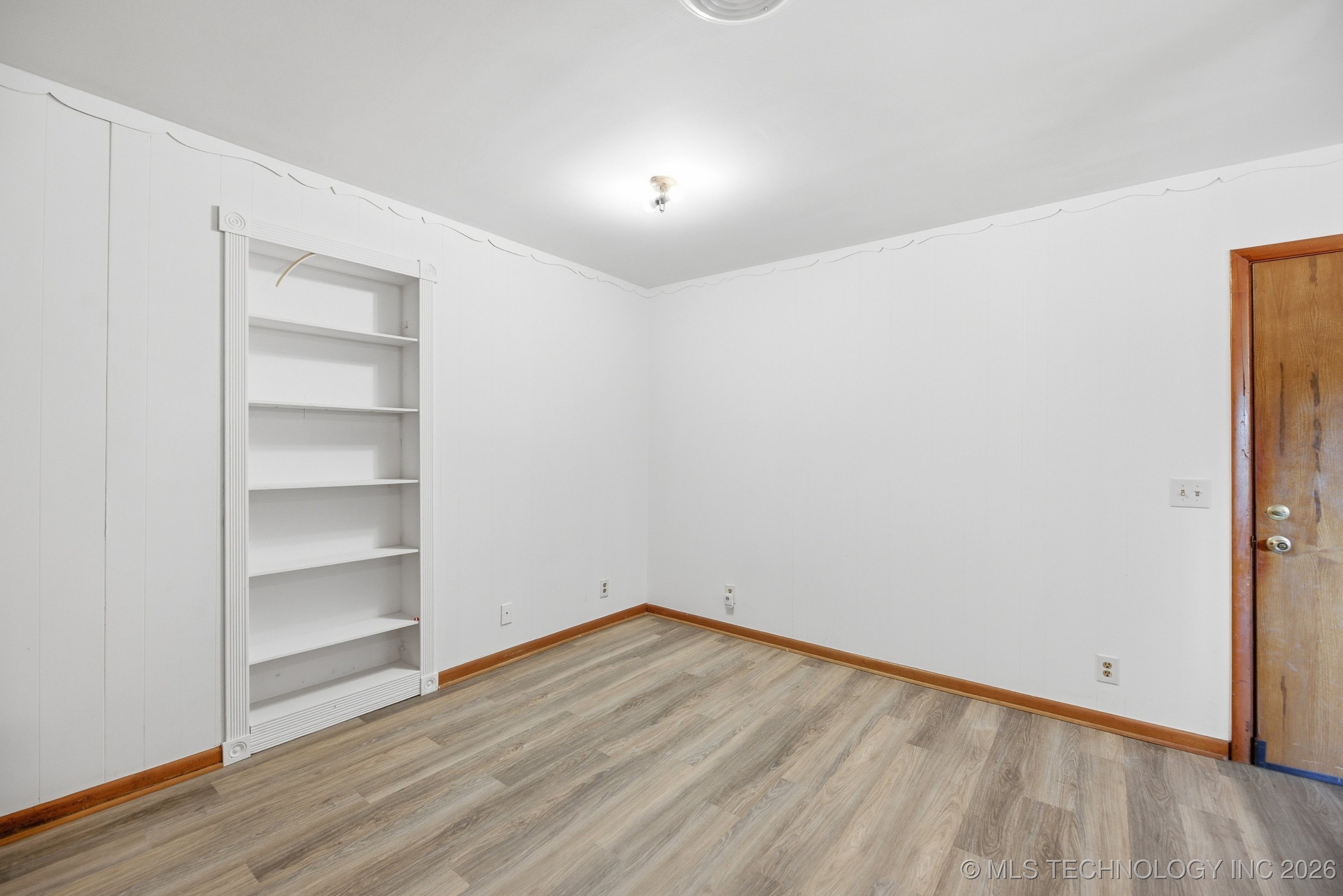 2600 S Hickory Street Property Photo 12