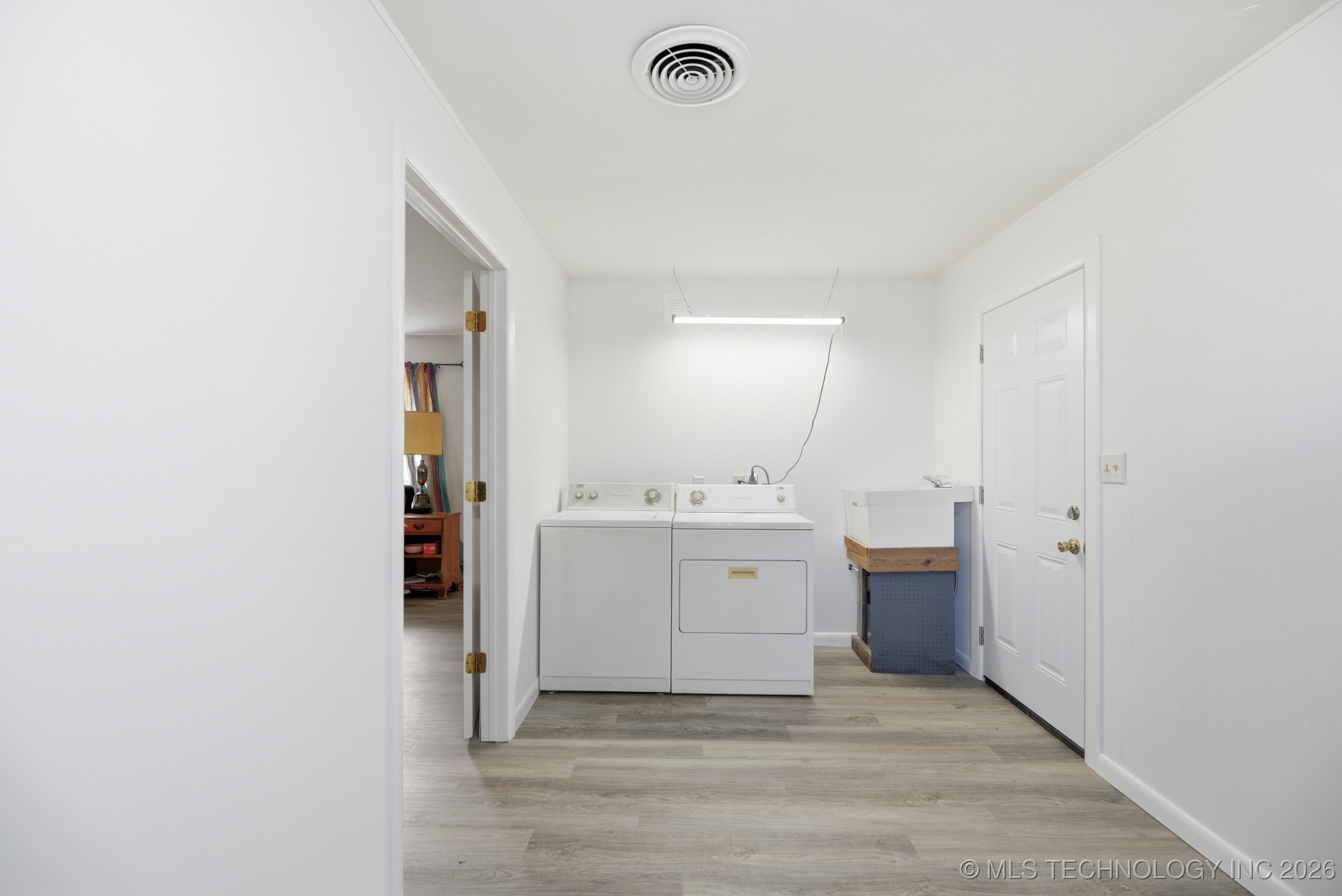 2600 S Hickory Street Property Photo 15