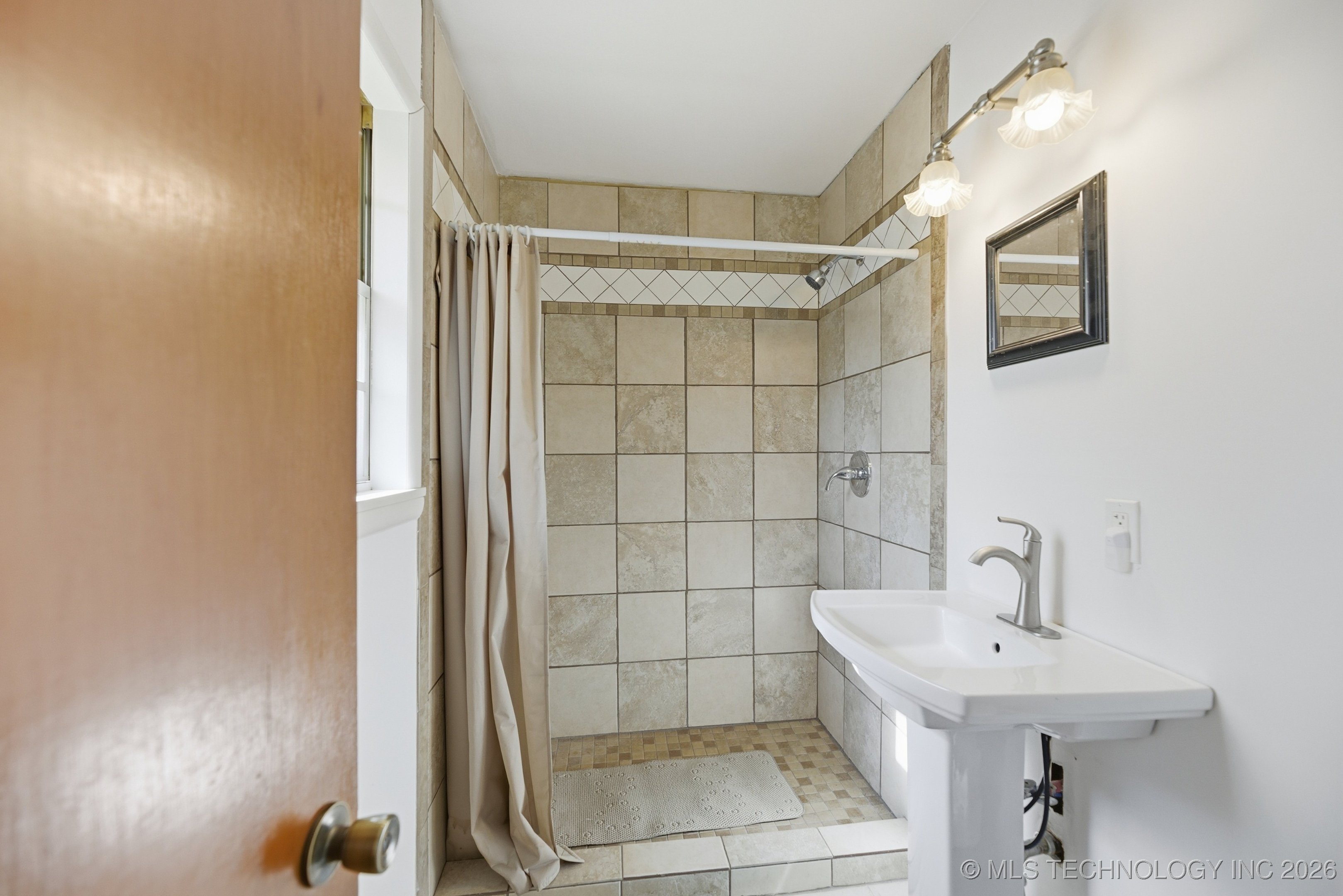 2600 S Hickory Street Property Photo 17