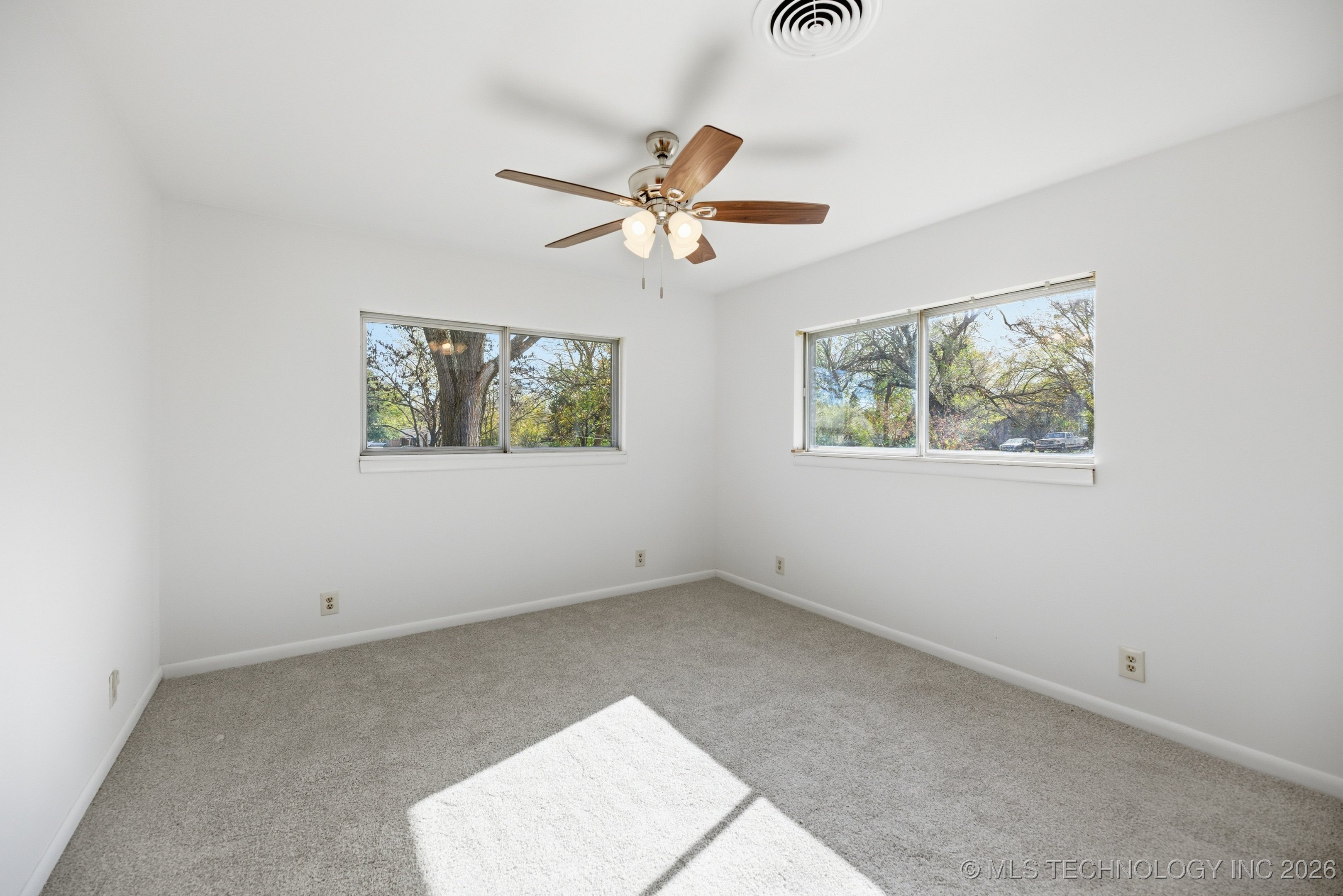 2600 S Hickory Street Property Photo 21