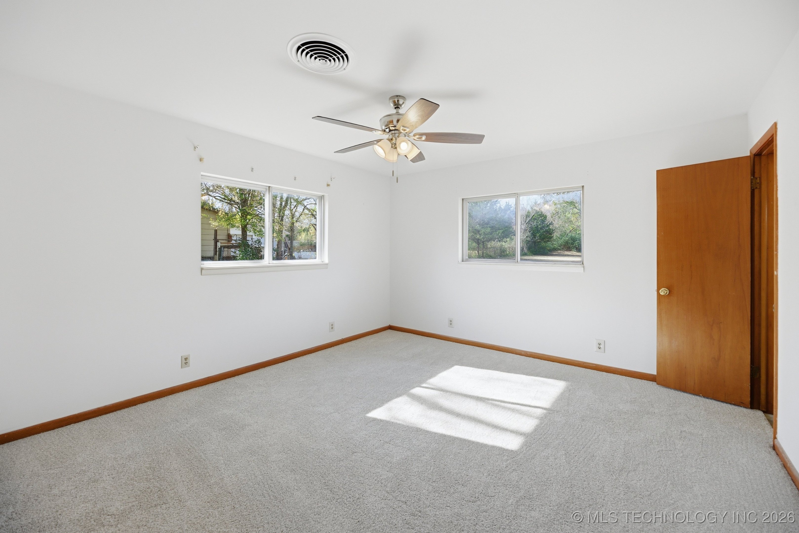 2600 S Hickory Street Property Photo 23