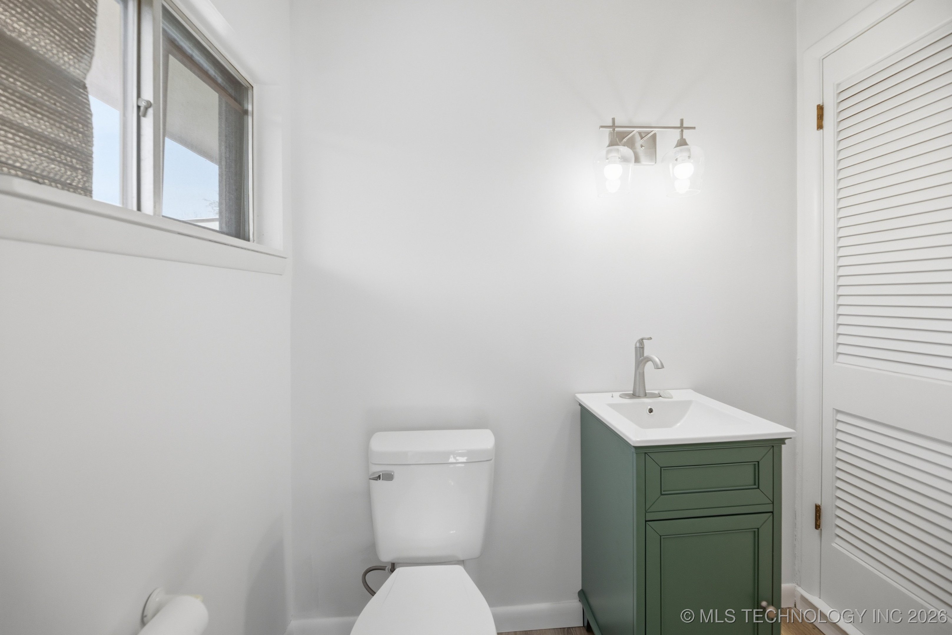 2600 S Hickory Street Property Photo 25