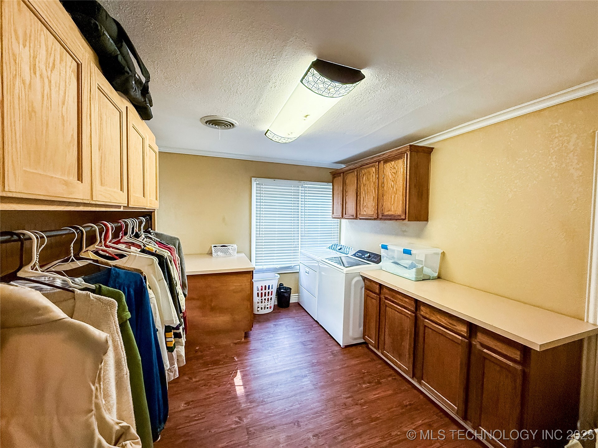 300490 E 1800 Road Property Photo 5