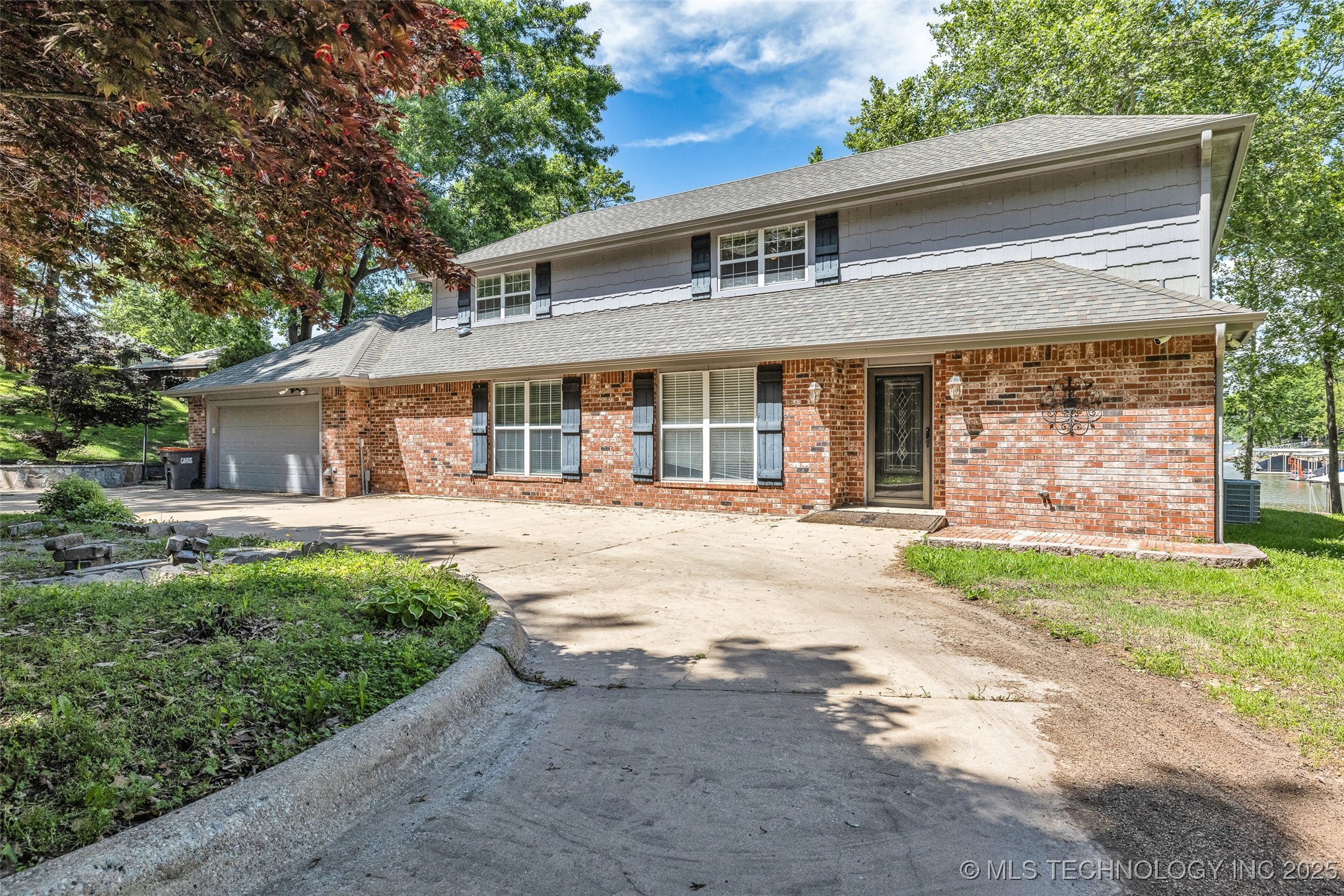 3112 Shore Drive Property Photo 2