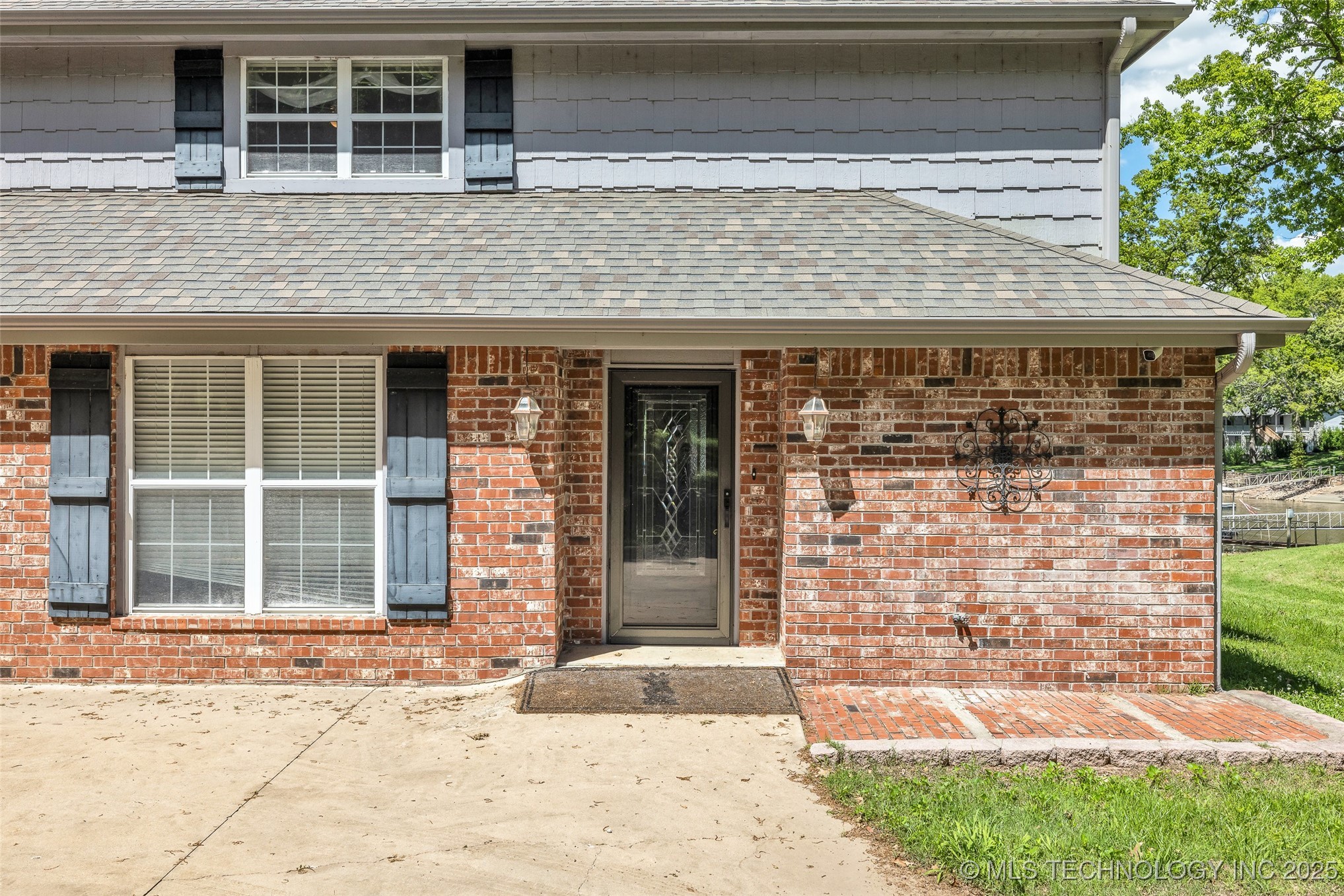 3112 Shore Drive Property Photo 3