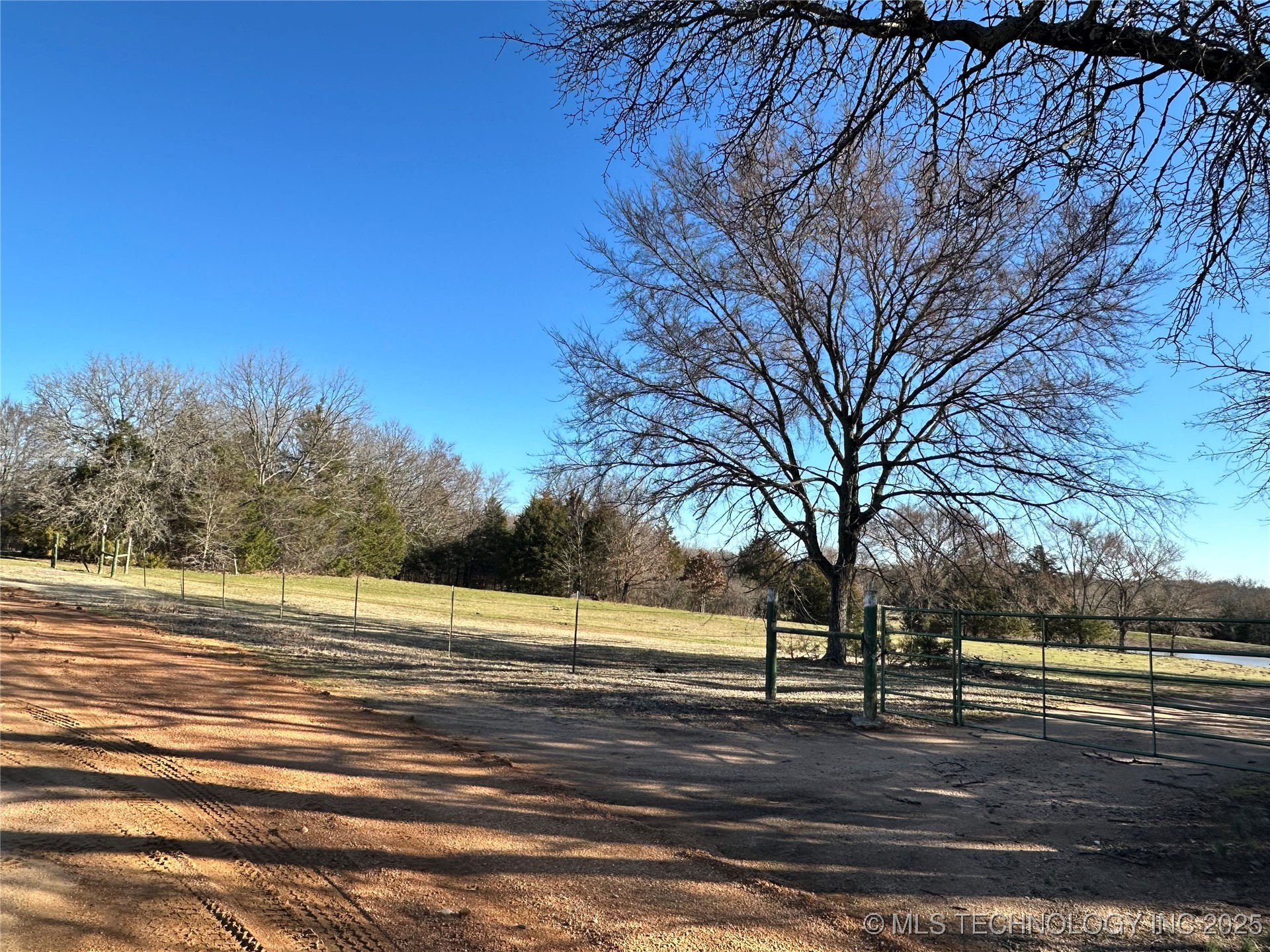 6806 S Rock Creek Loop Property Photo 4