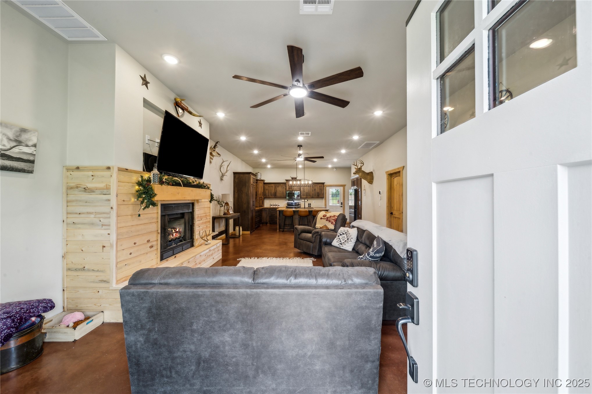 17784 S 210 Road Property Photo 4