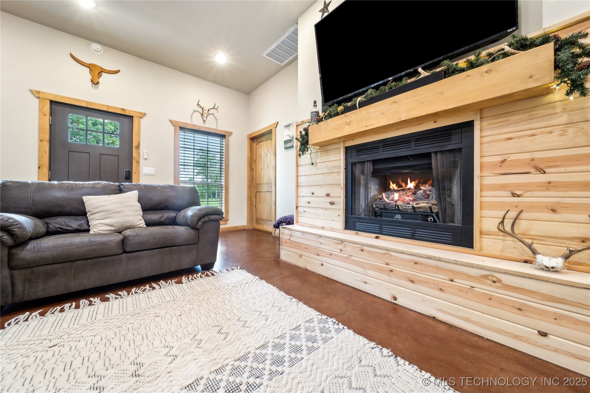 17784 S 210 Road Property Photo 8