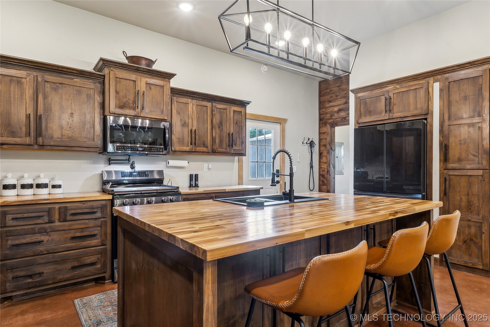 17784 S 210 Road Property Photo 13