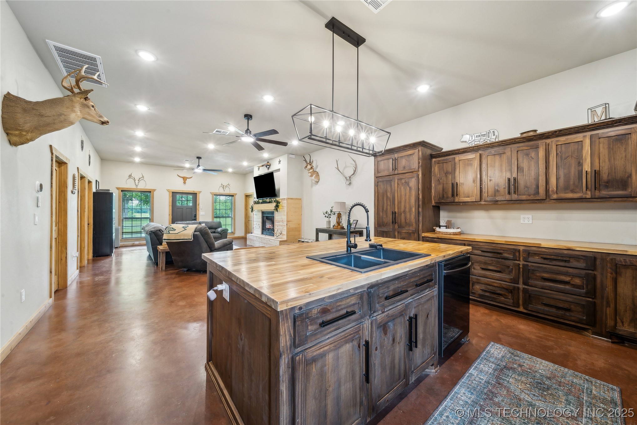 17784 S 210 Road Property Photo 15