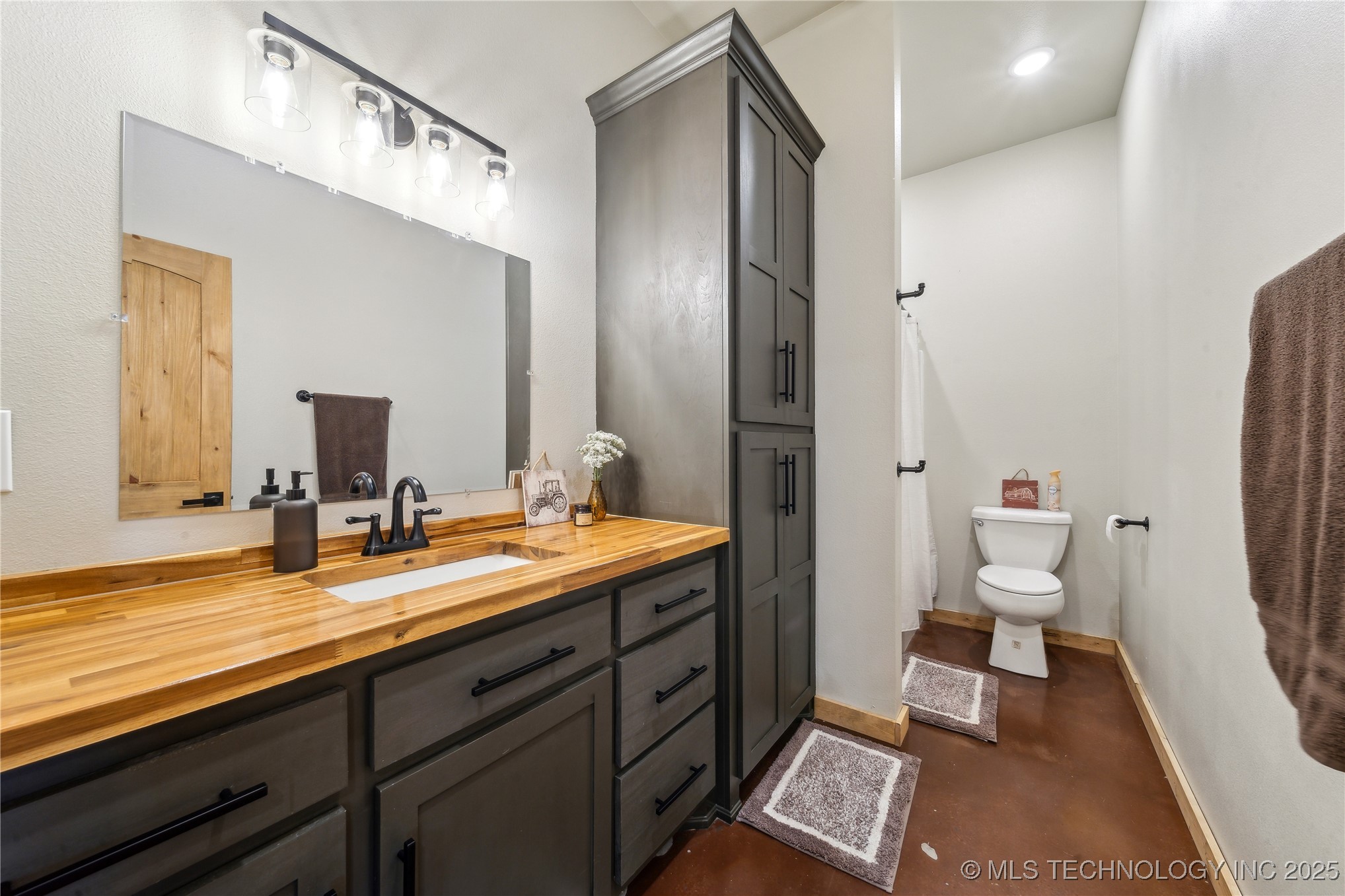 17784 S 210 Road Property Photo 26