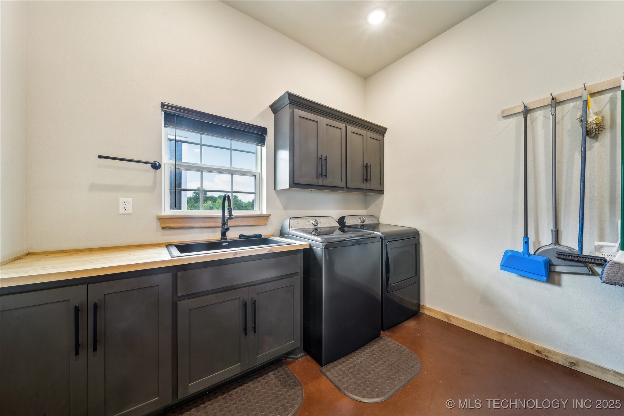 17784 S 210 Road Property Photo 29