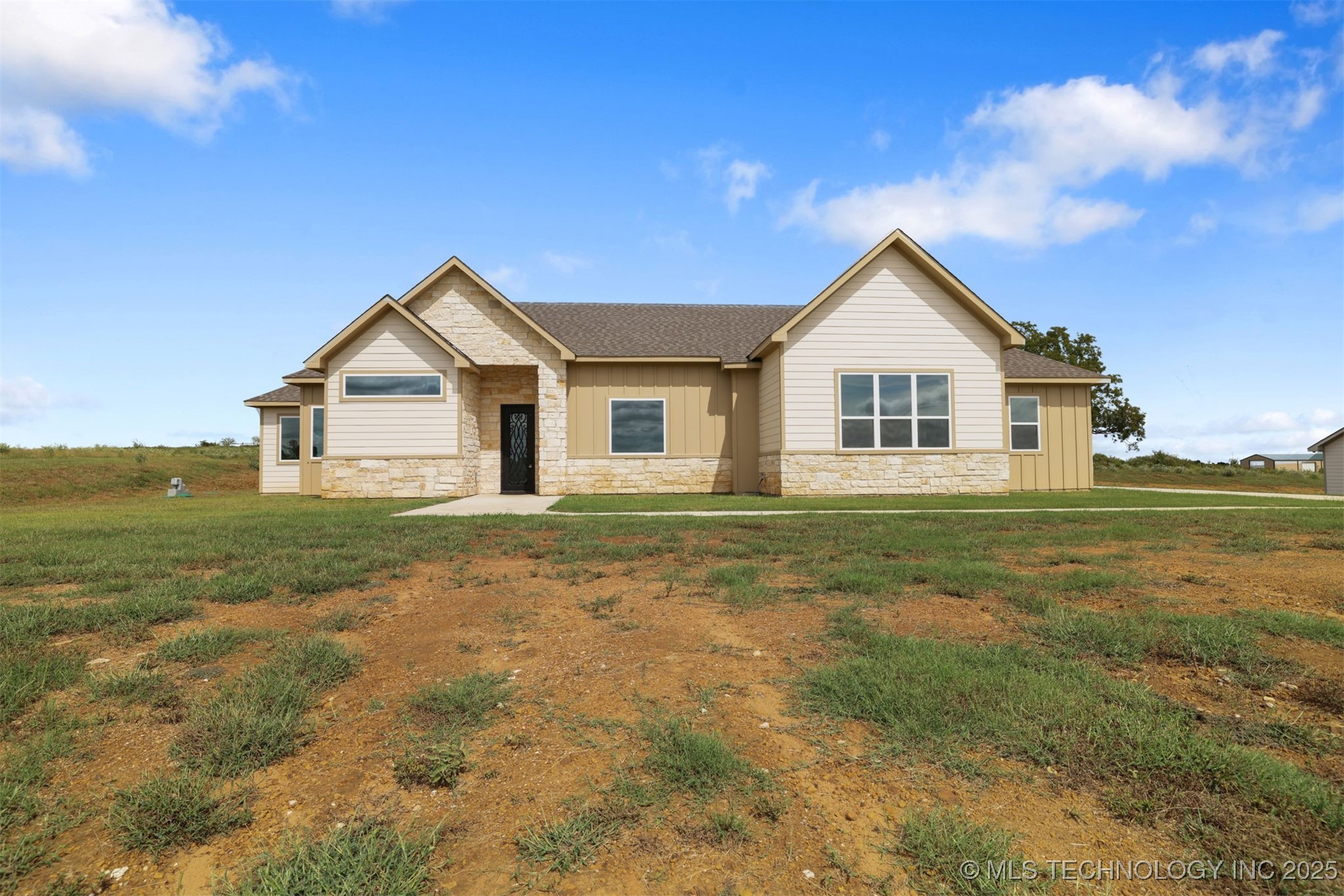 211 Vaughn Lane Property Photo 3