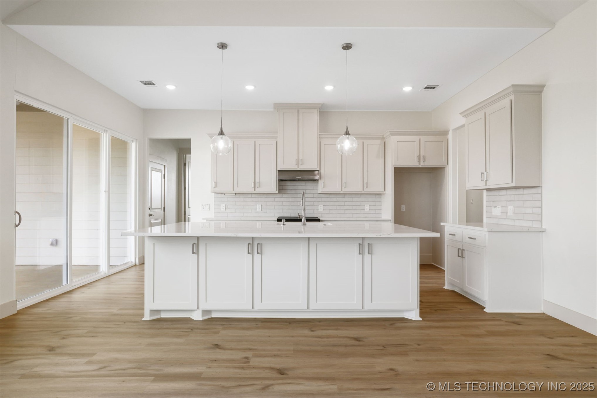 211 Vaughn Lane Property Photo 6