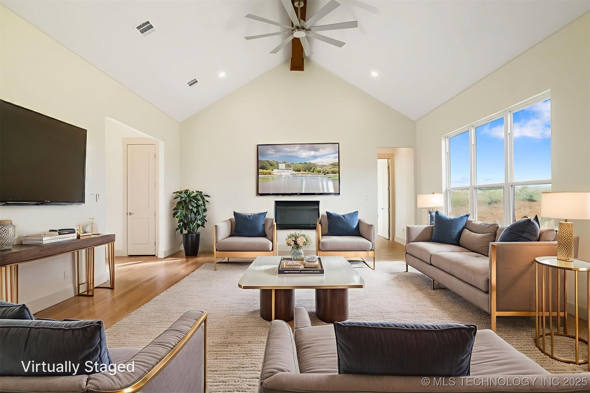 211 Vaughn Lane Property Photo 9