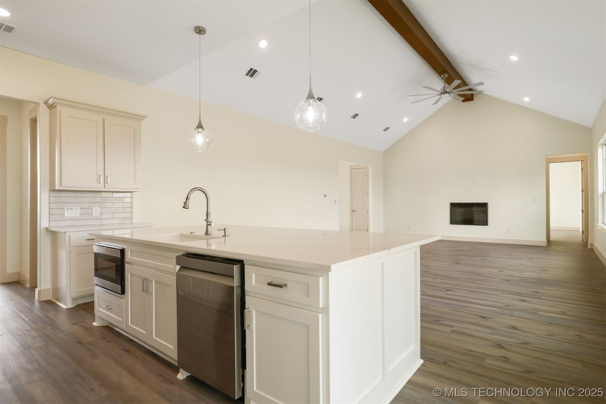 211 Vaughn Lane Property Photo 10