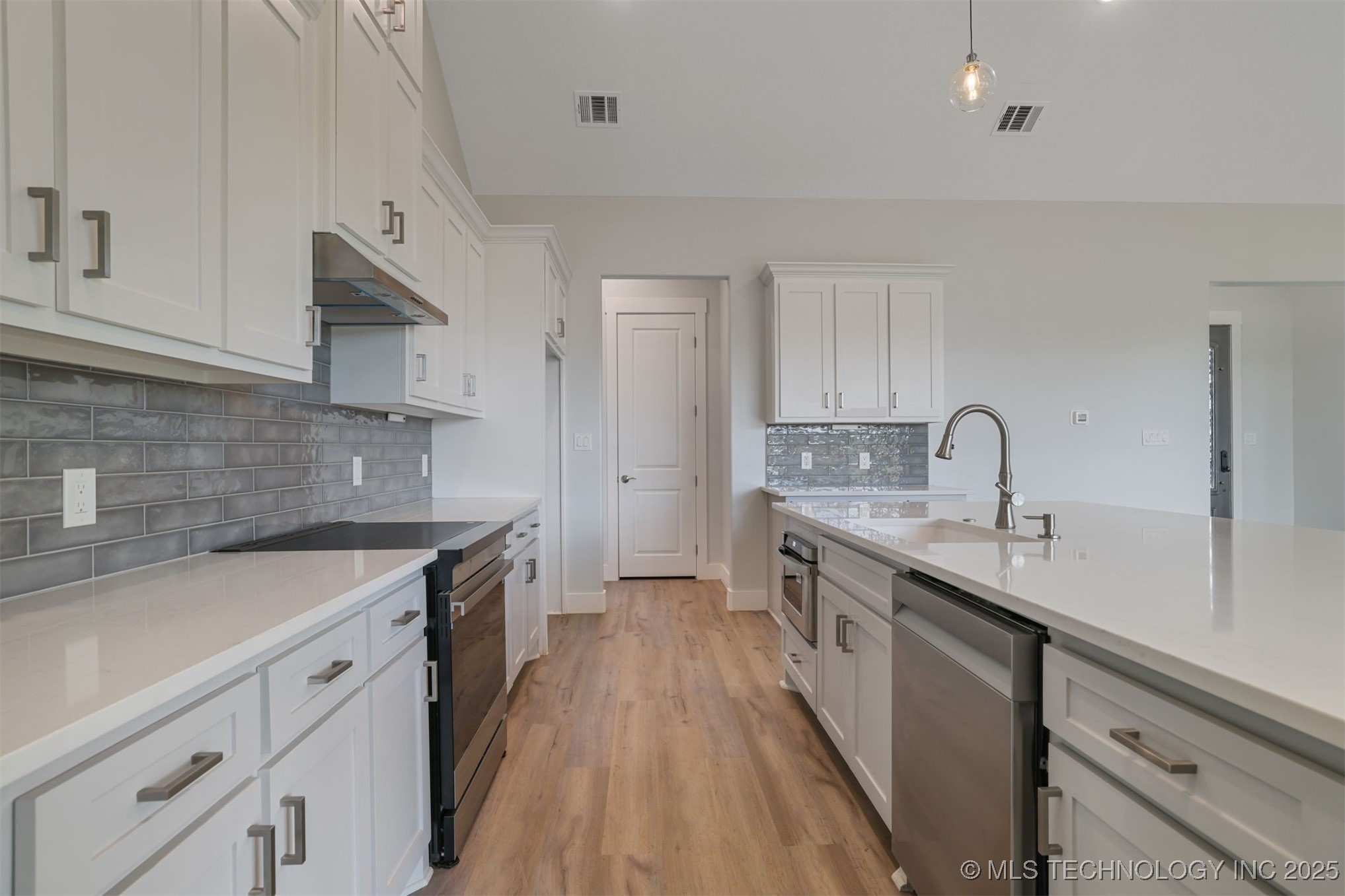 223 Vaughn Lane Property Photo 10